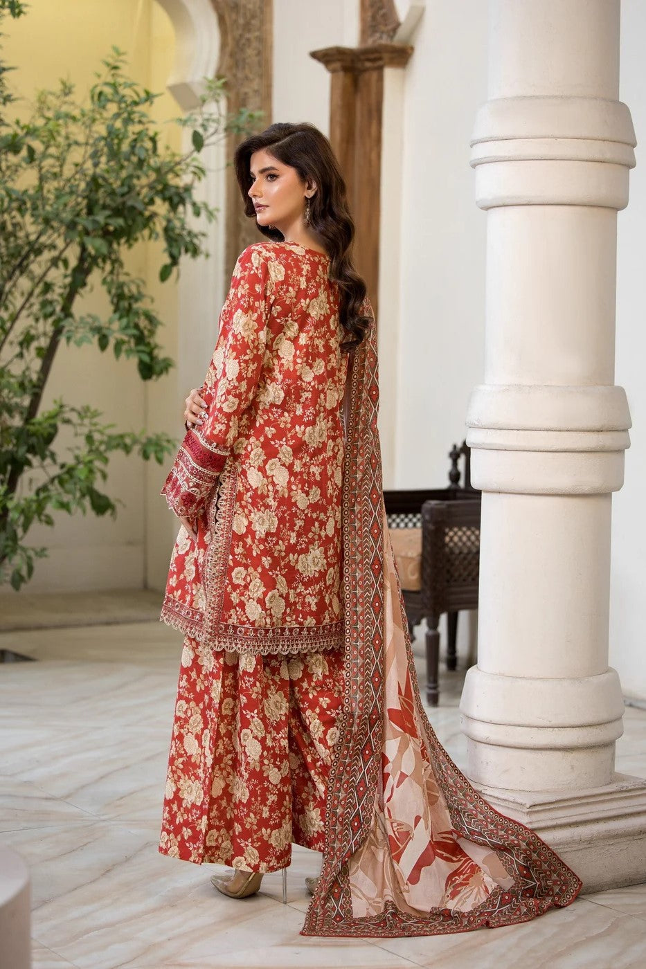 Bin Tayyab Embroidered Lawn 3 Piece Suit BIT05