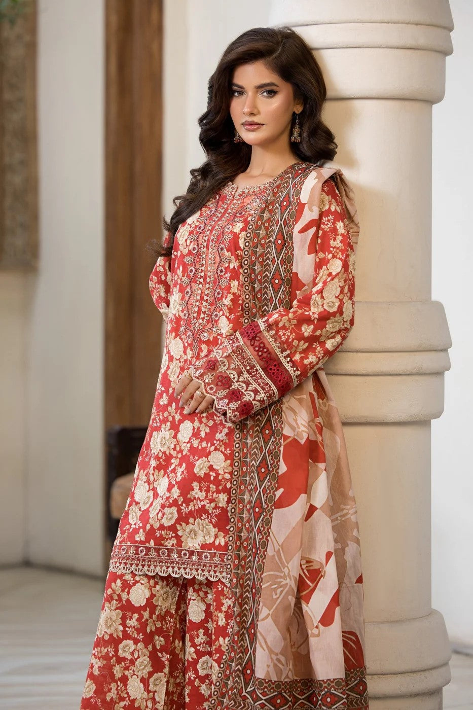 Bin Tayyab Embroidered Lawn 3 Piece Suit BIT05