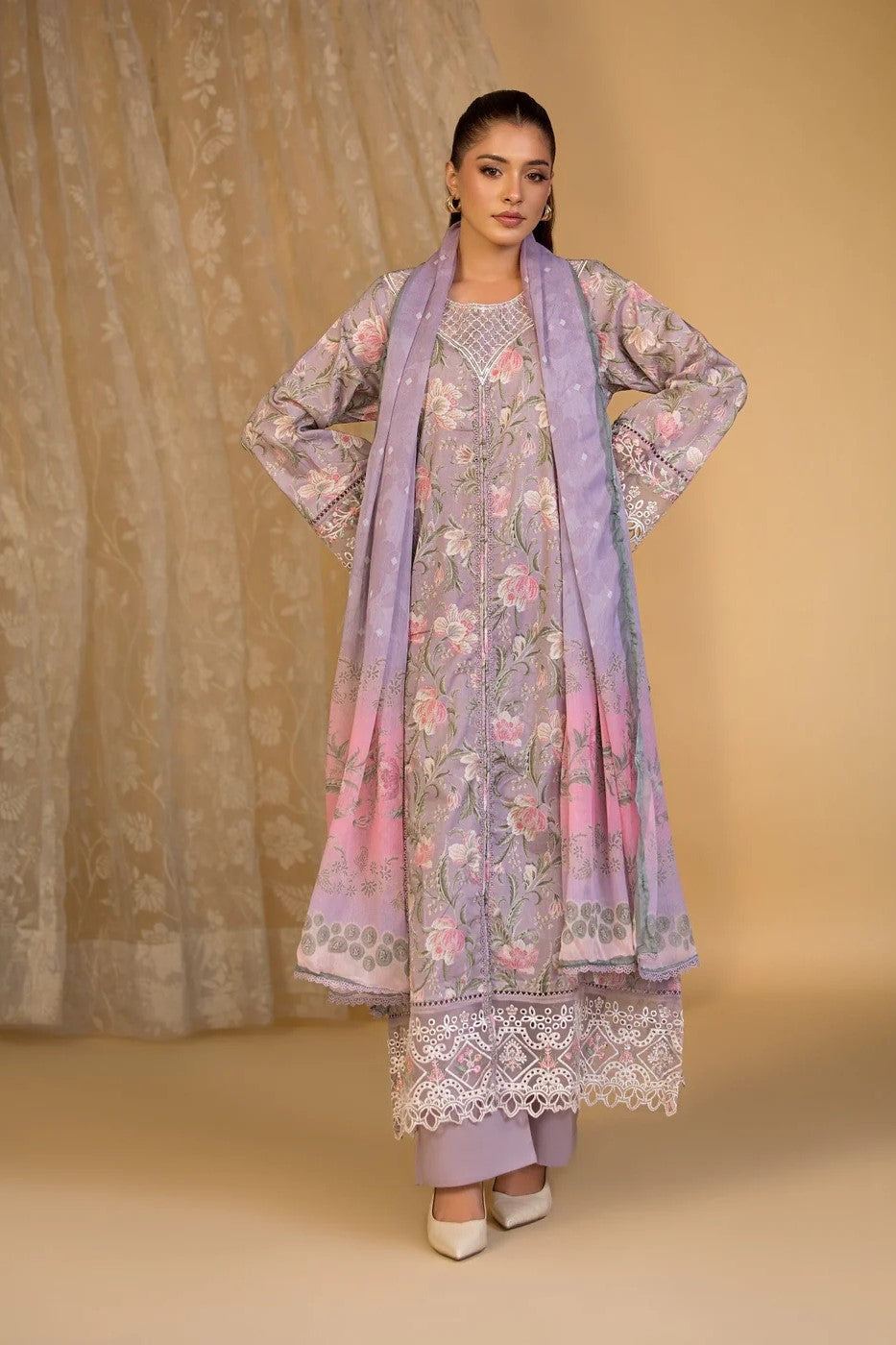 Bin Tayyab Embroidered Lawn 3 Piece Suit BIT04