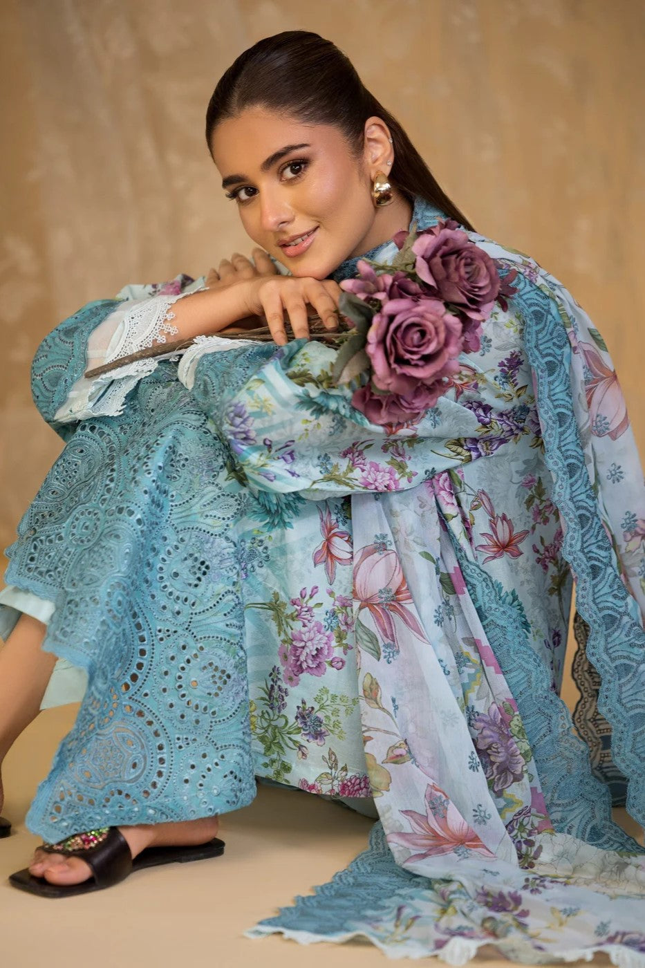 Bin Tayyab Embroidered Lawn 3 Piece Suit BIT02