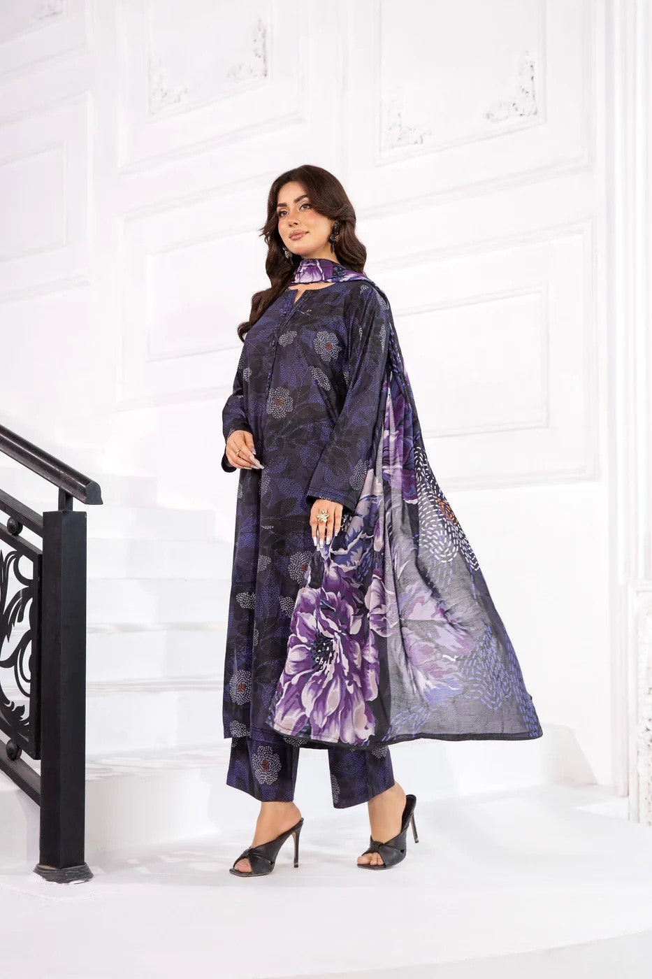 Bin Tayyab Lawn 3 Piece Suit BIT06