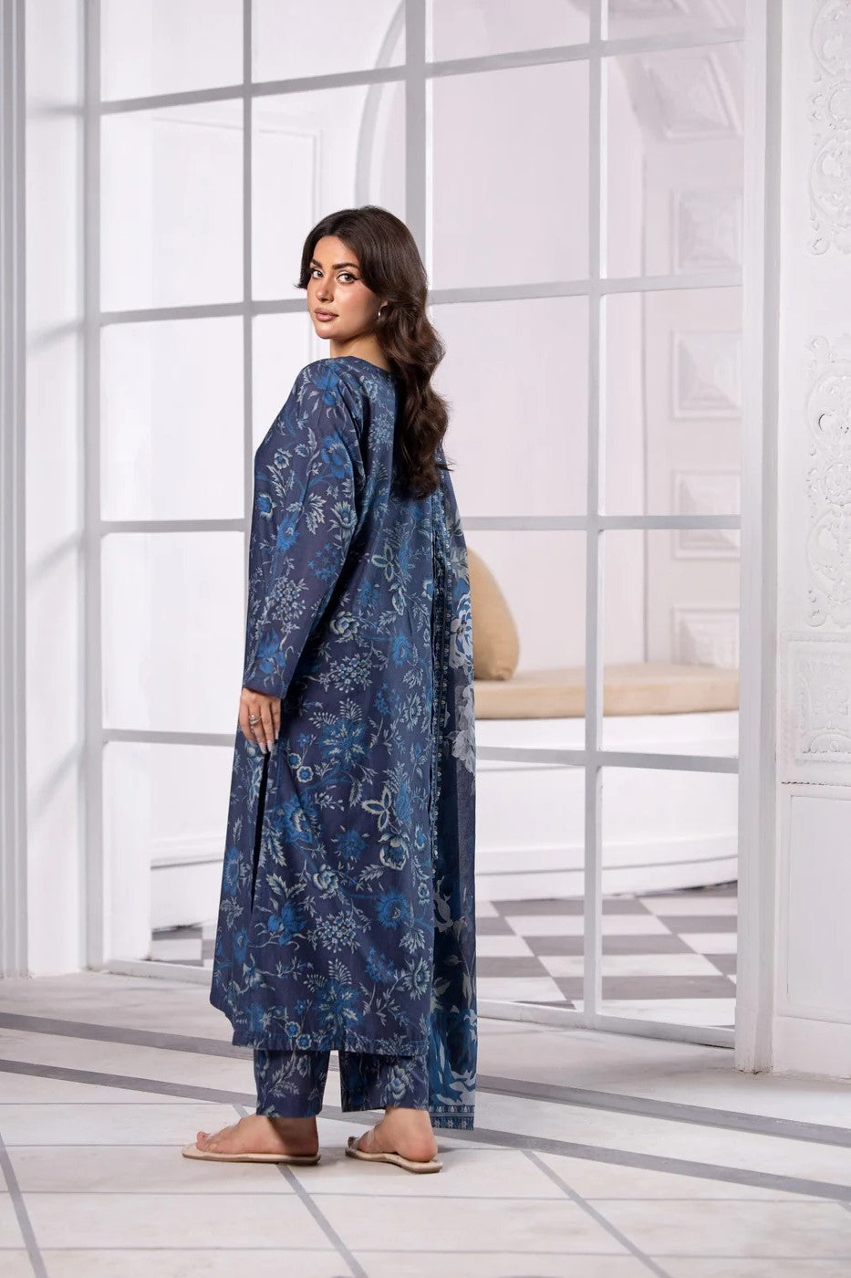 Bin Tayyab Lawn 3 Piece Suit BIT07