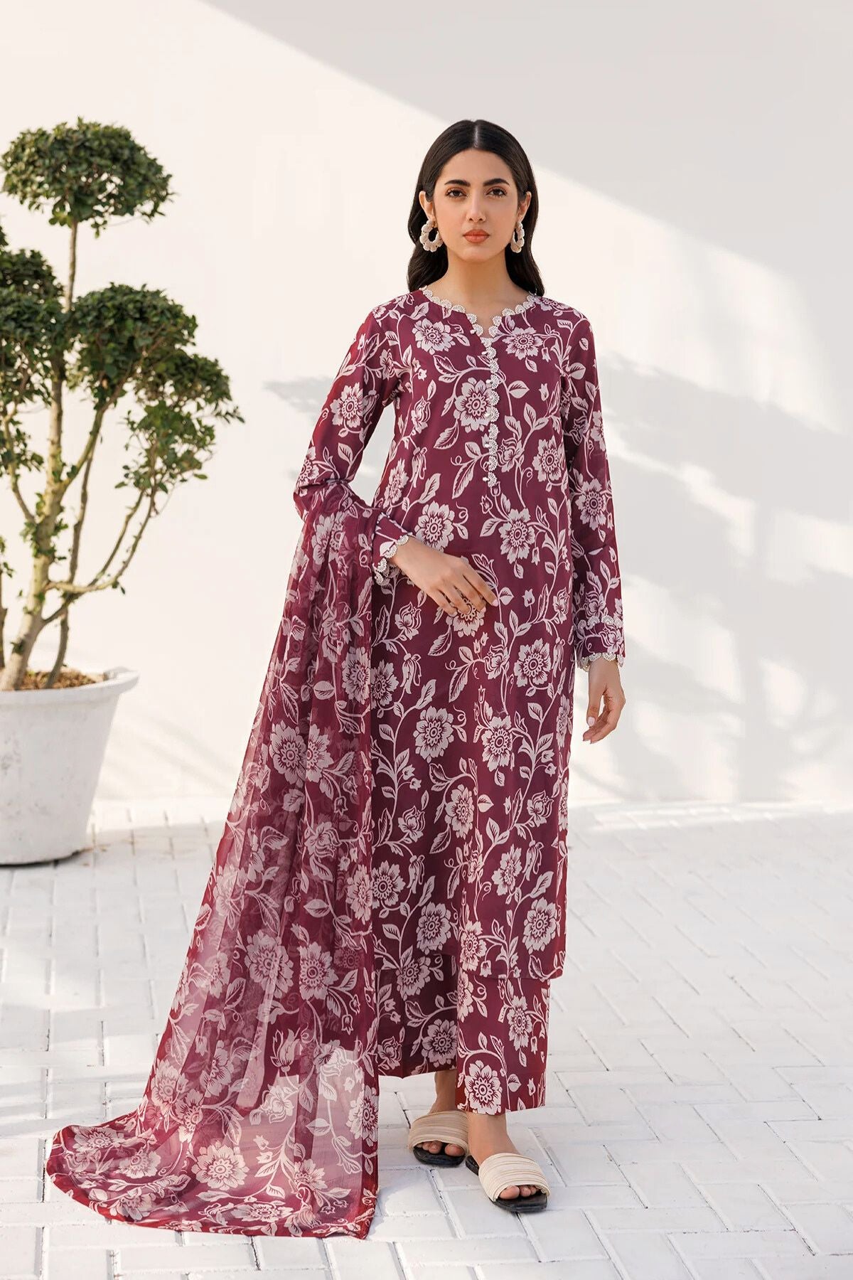 Farasha Lawn Imperial Bloom Dove 3 Piece Suit FAR03