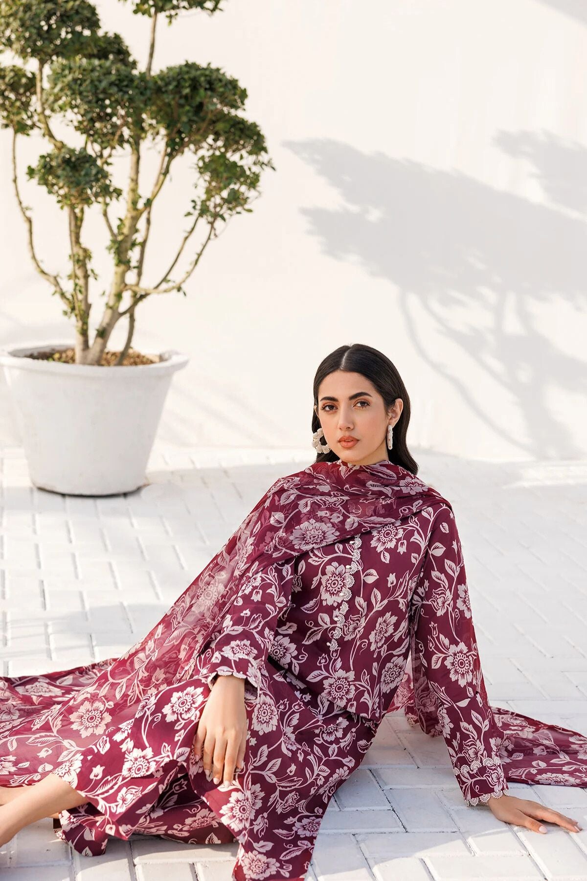 Farasha Lawn Imperial Bloom Dove 3 Piece Suit FAR03