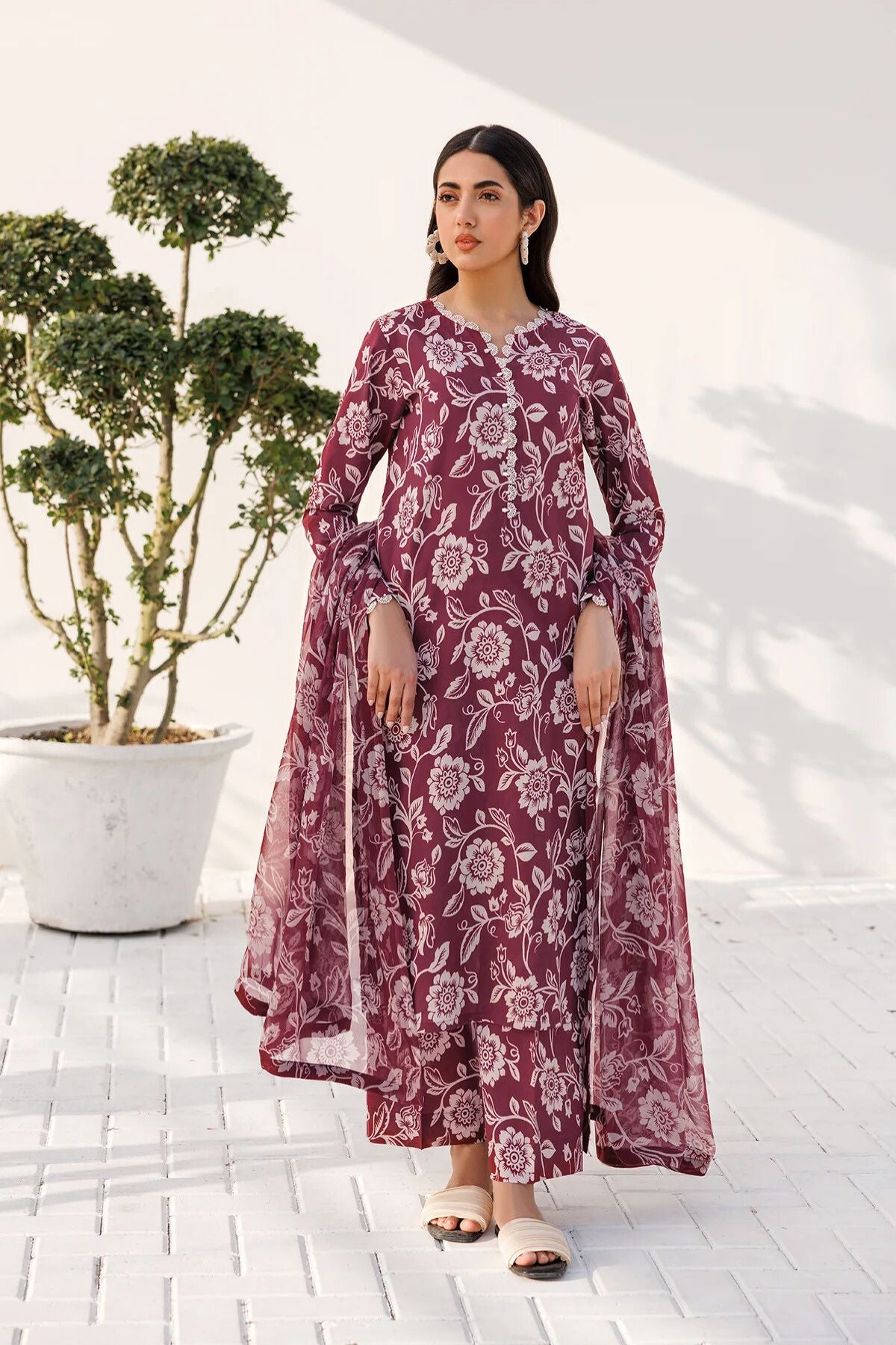 Farasha Lawn Imperial Bloom Dove 3 Piece Suit FAR03