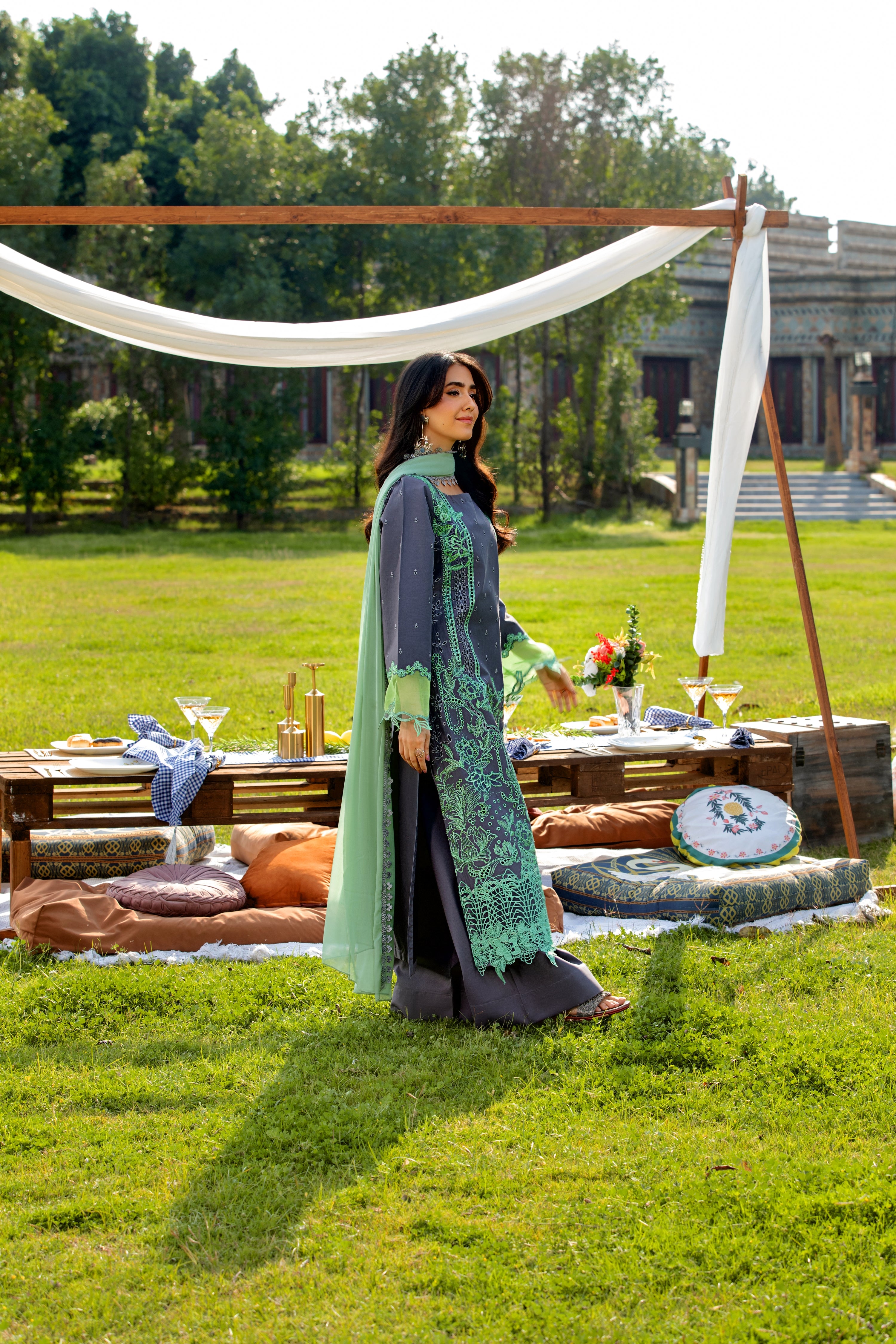 Heeras Embroidered Cambric 3 Piece Suit HEE40