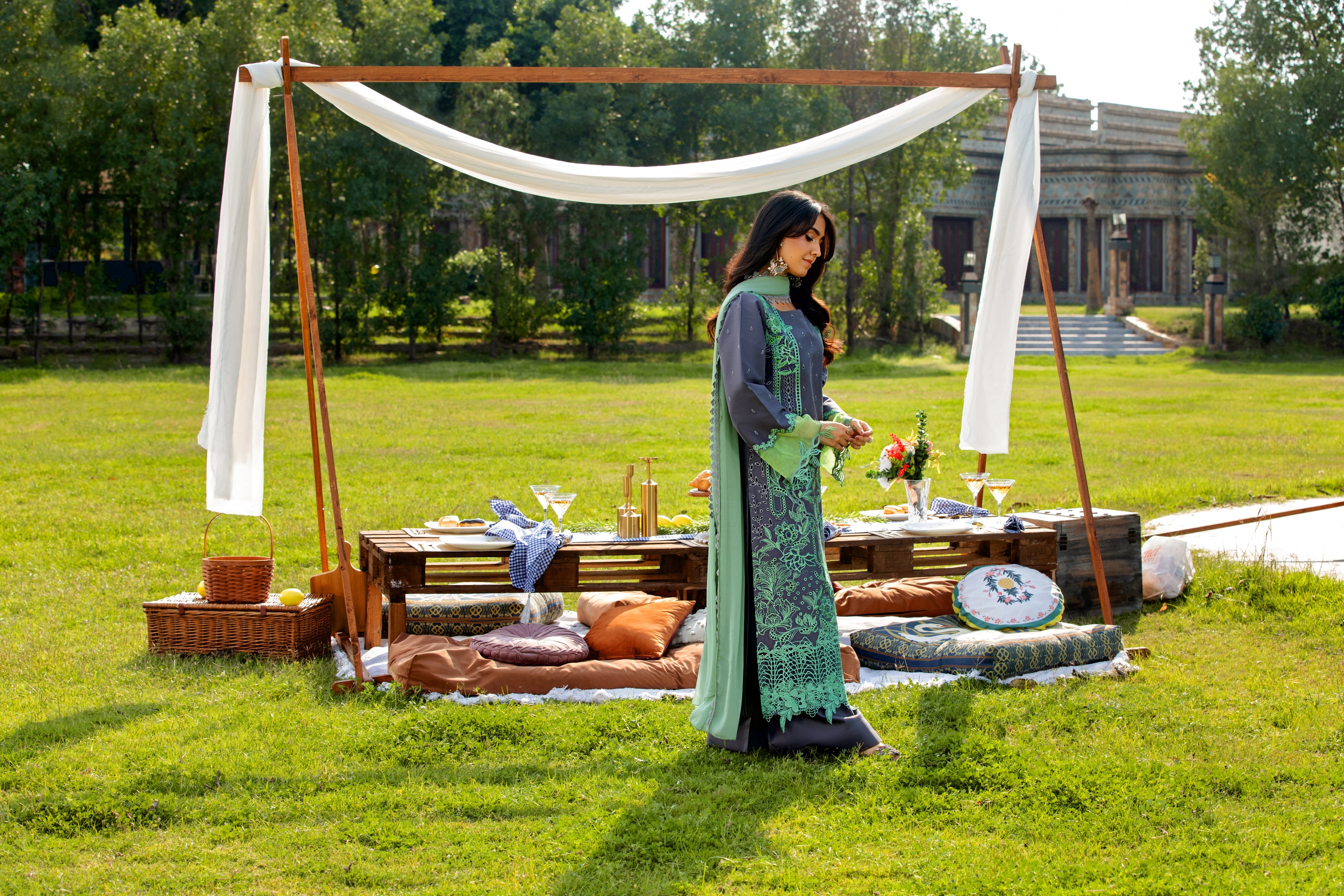 Heeras Embroidered Cambric 3 Piece Suit HEE40