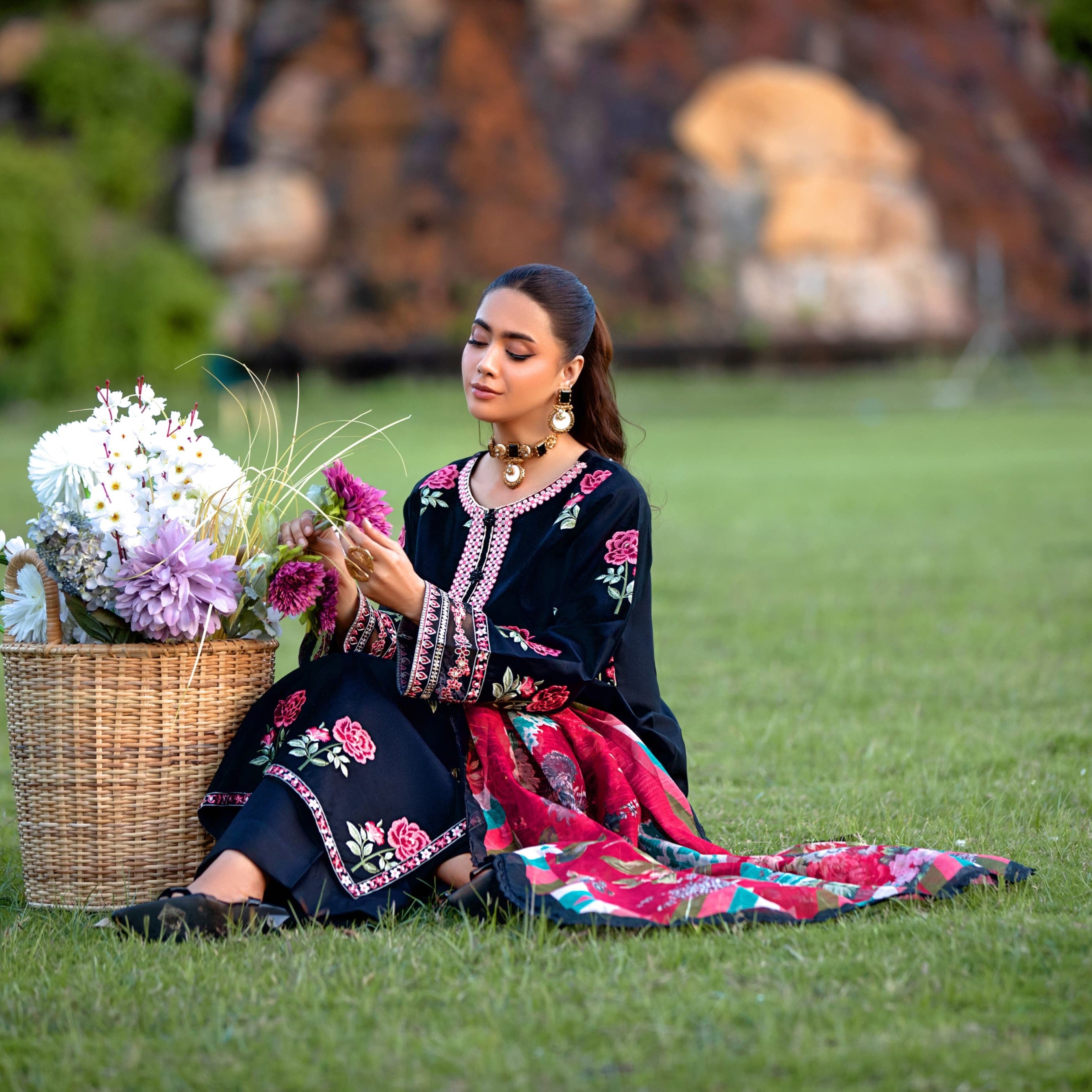 Heeras Embroidered Cambric 3 Piece Suit HEE32