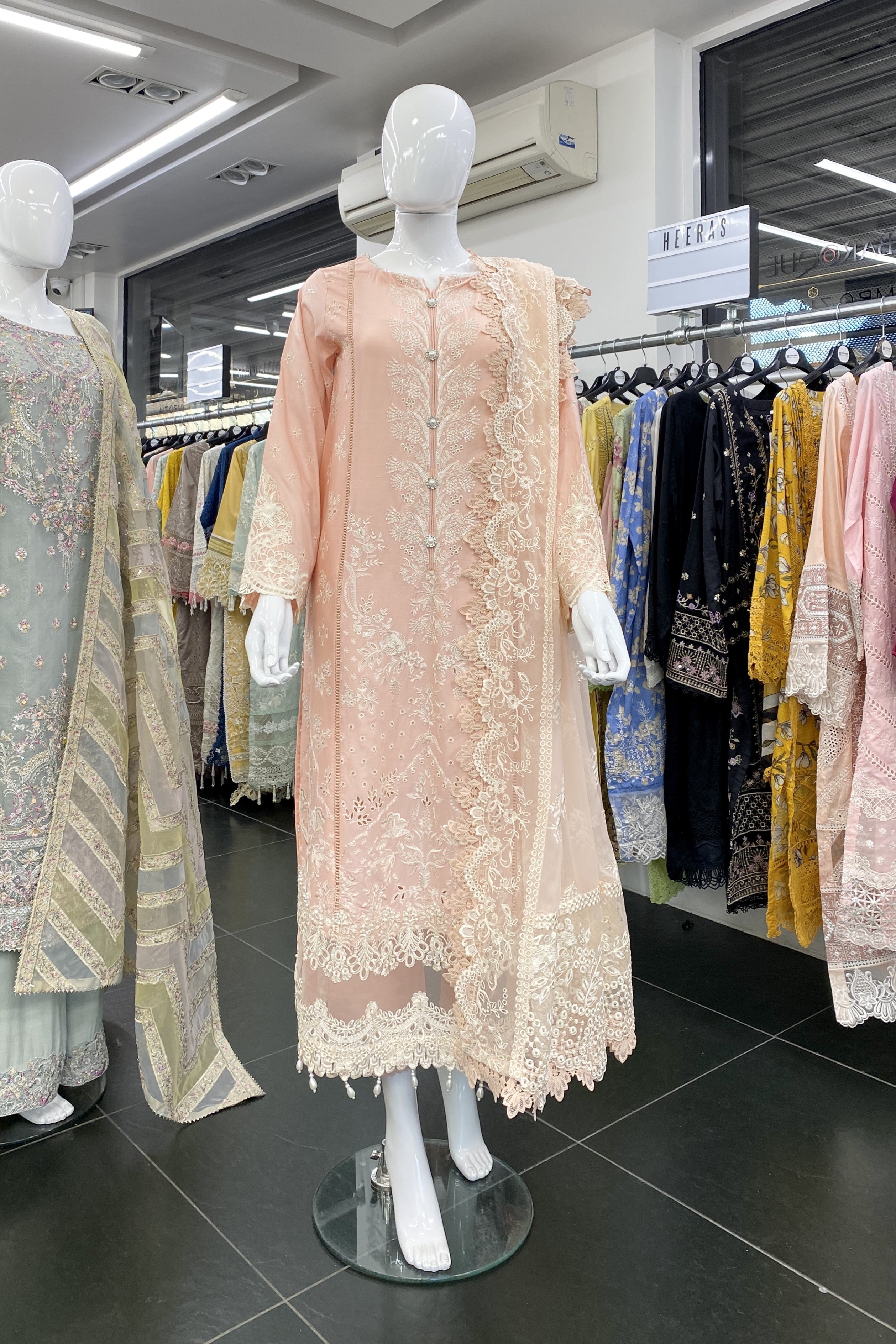Imrozia Hania Luxury Lawn Amaya IMR237