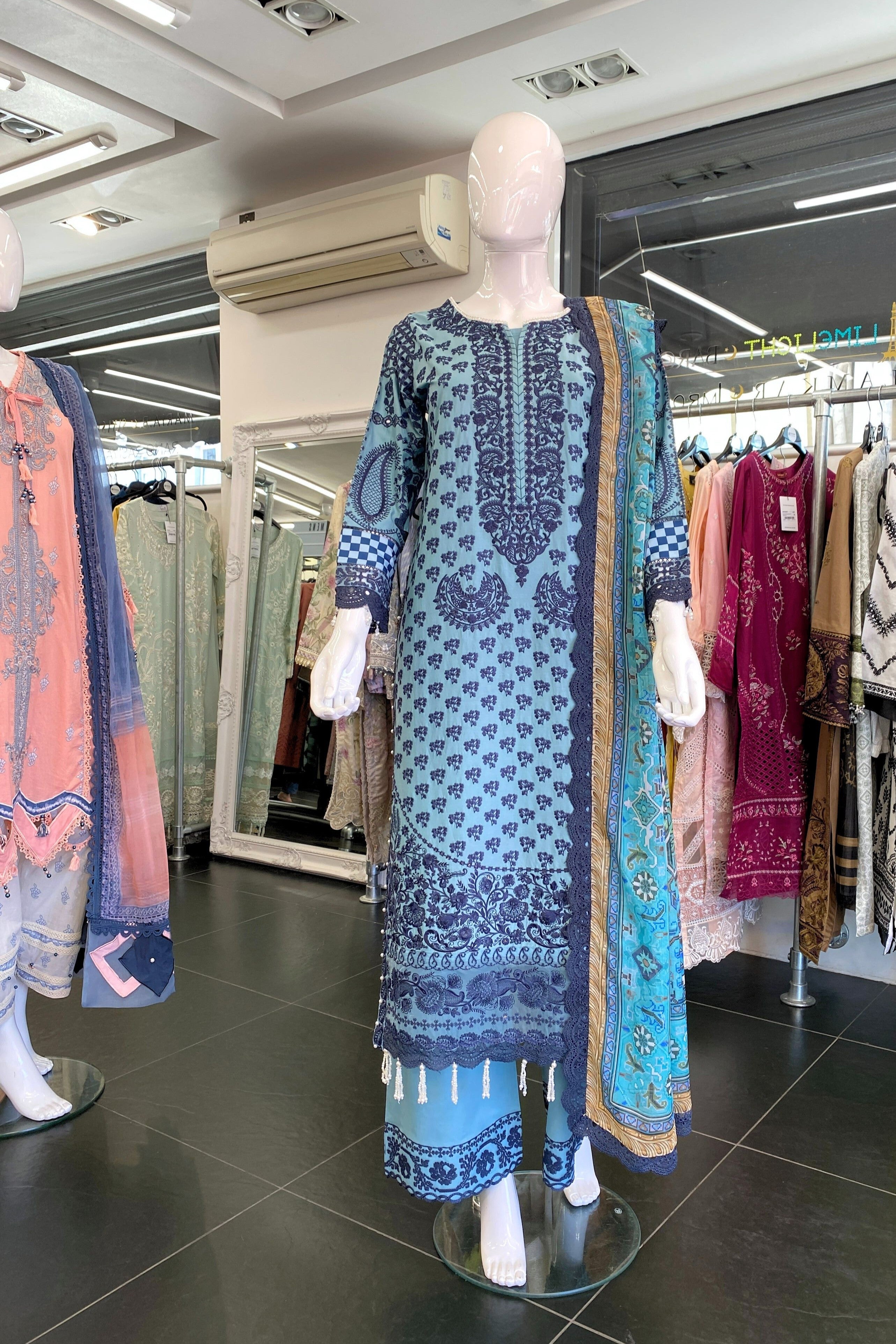 Imrozia Hania Luxury Lawn Parizay IMR228