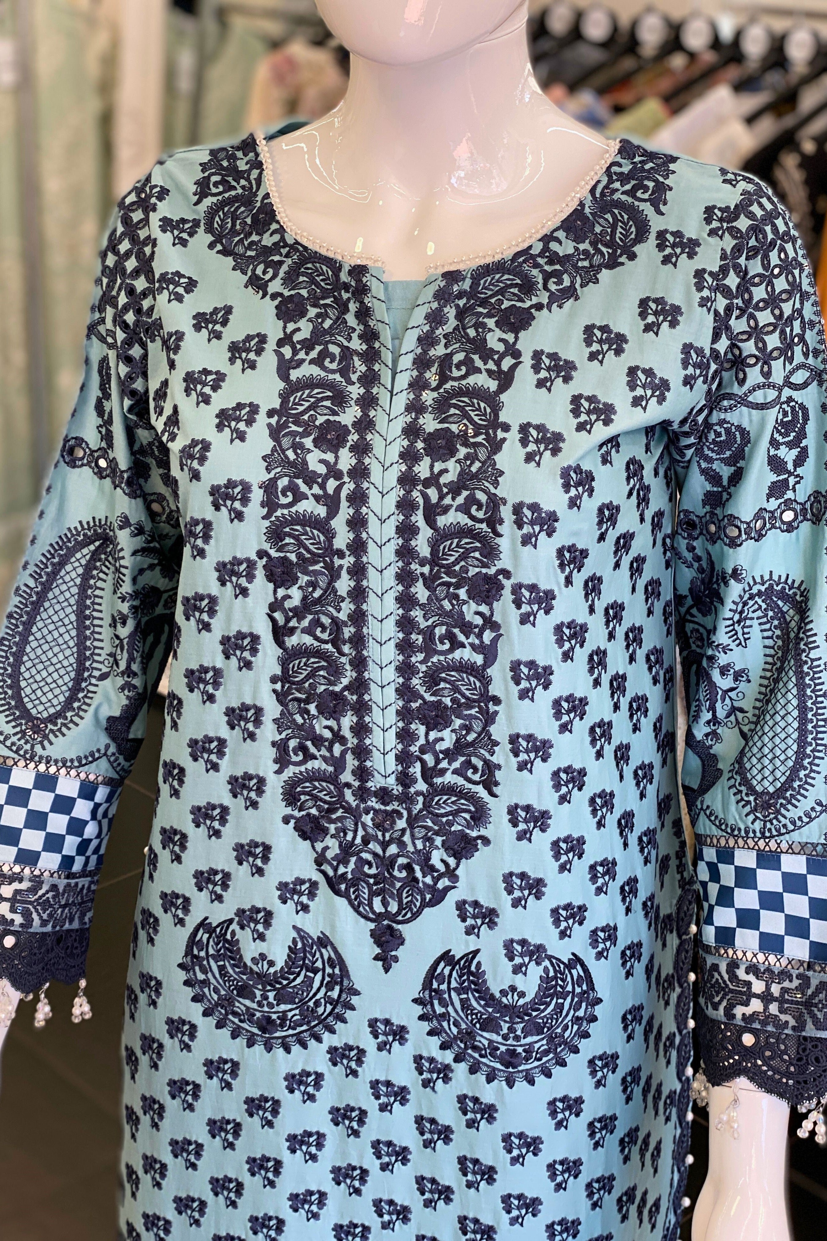 Imrozia Hania Luxury Lawn Parizay IMR228