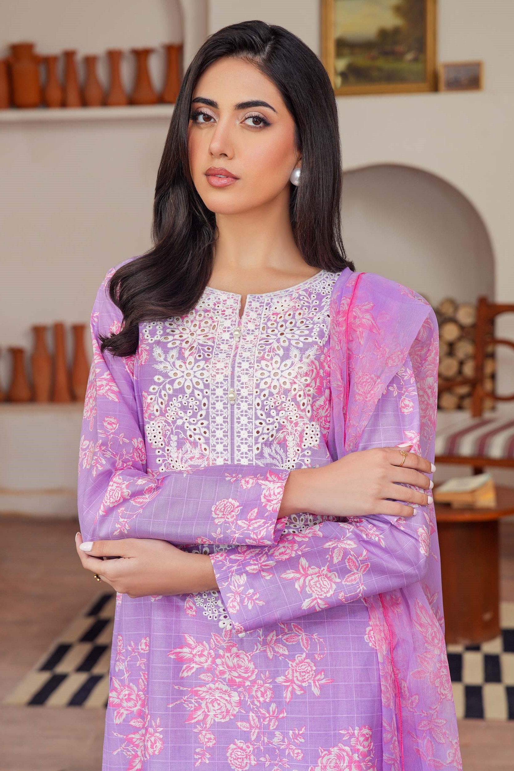 Limelight Embroidered Lawn 3 Piece Suit LIM378