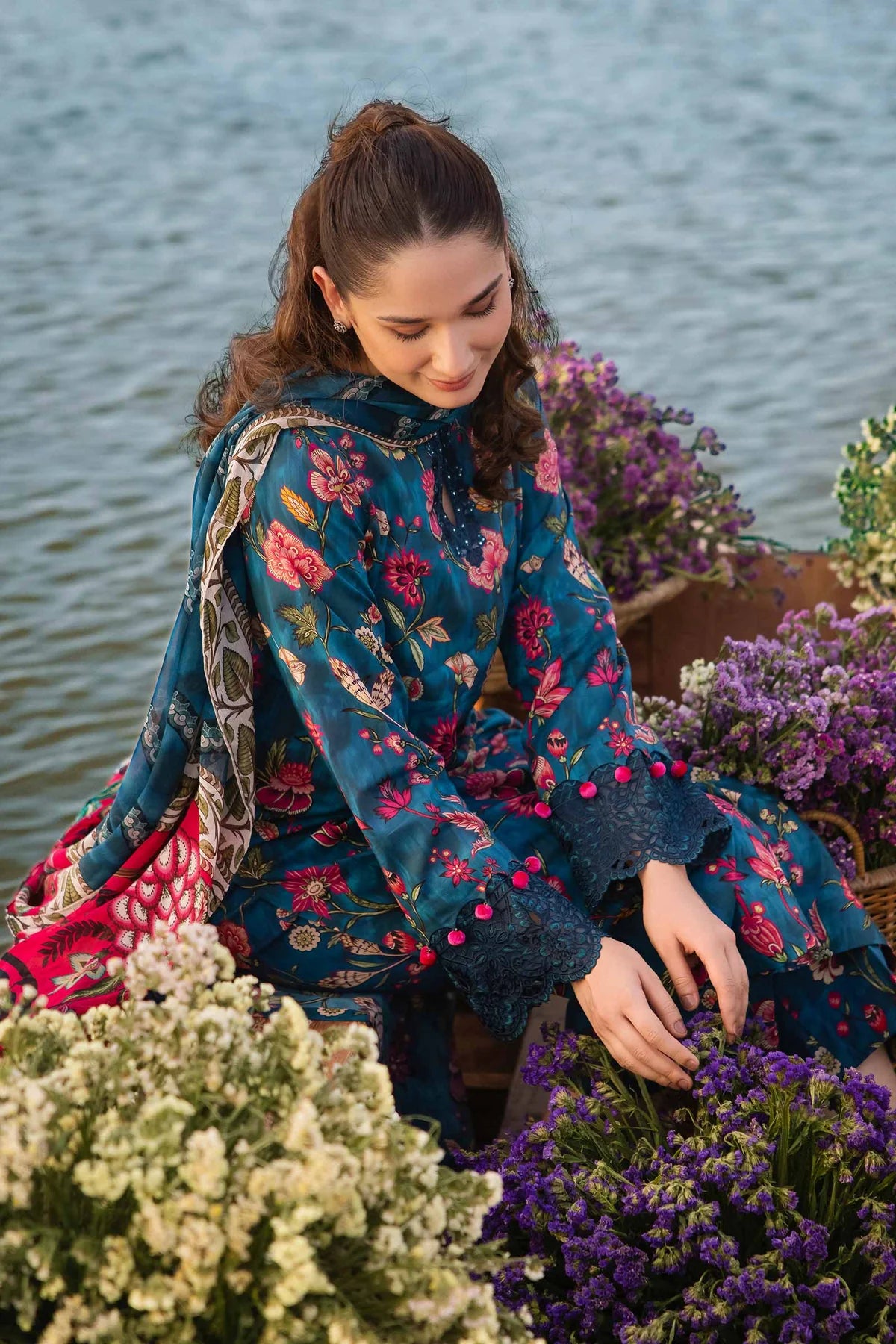 Maria B Lawn 3 Piece Suit MAR157