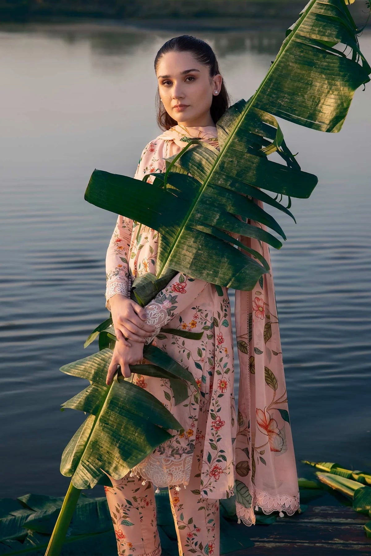 Maria B Lawn 3 Piece Suit MAR159