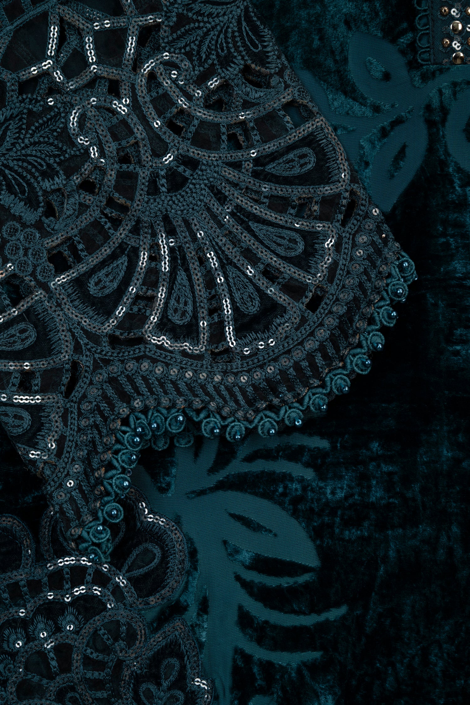 Maria B Luxury Velvet 3 Piece Suit MAR182