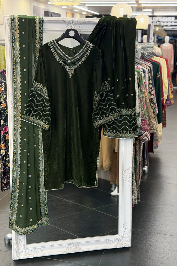 Mihrimah Embroidered Velvet 3 Piece Suit MIH101
