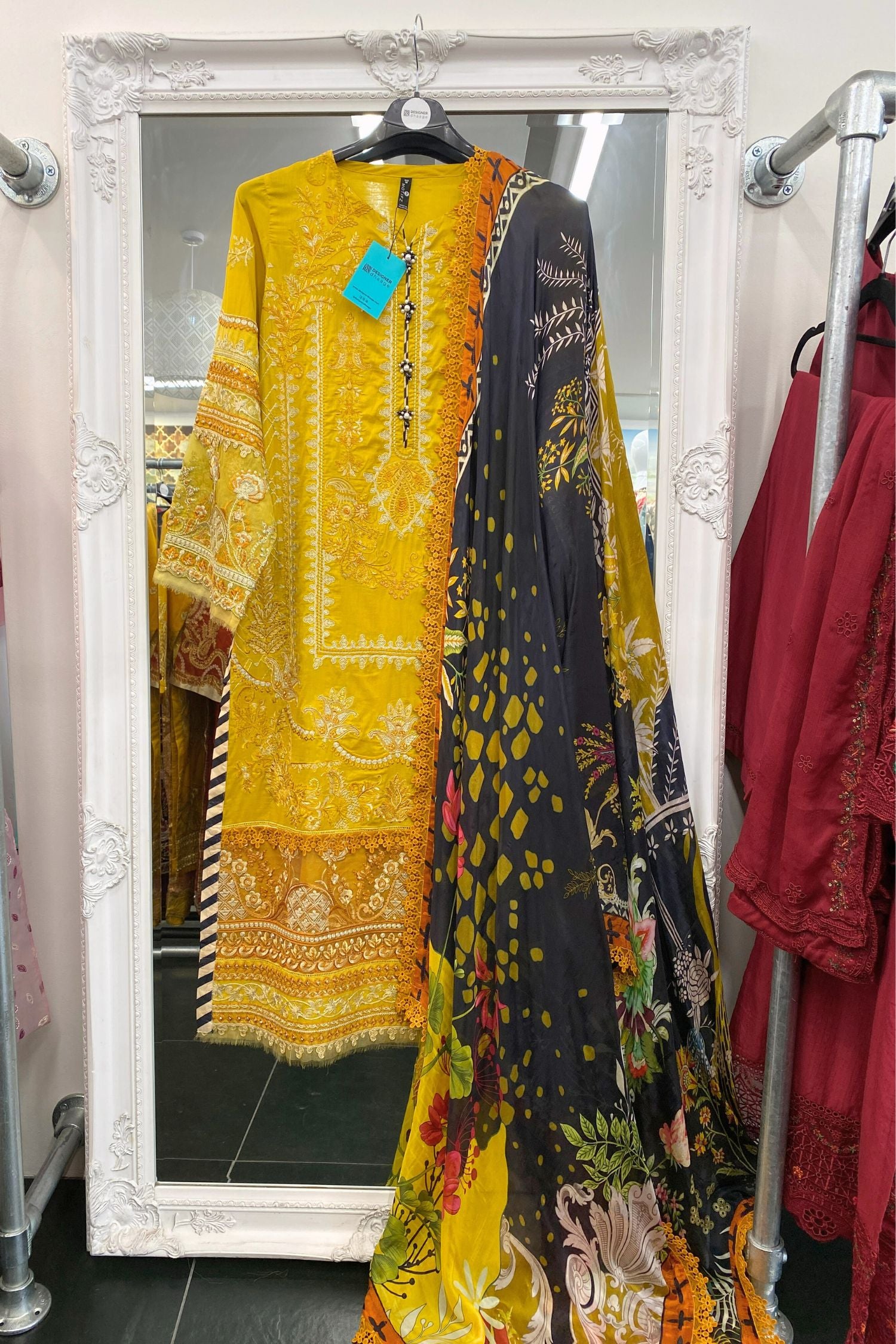 Motifz Embroidered Luxury Lawn 3 Piece Suit MOT02