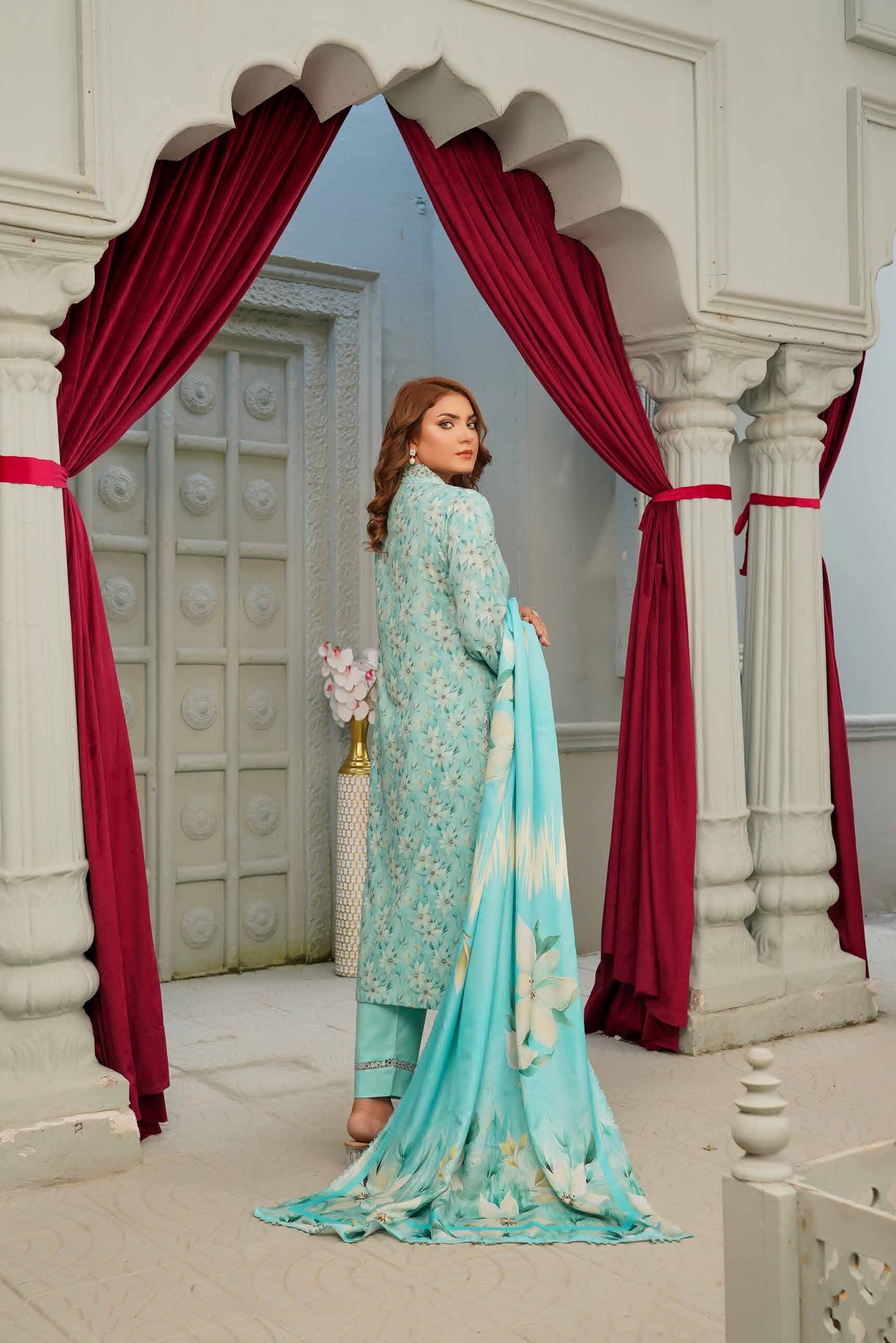 Munira Embroidered Dhanak 3 Piece Suit MUN687