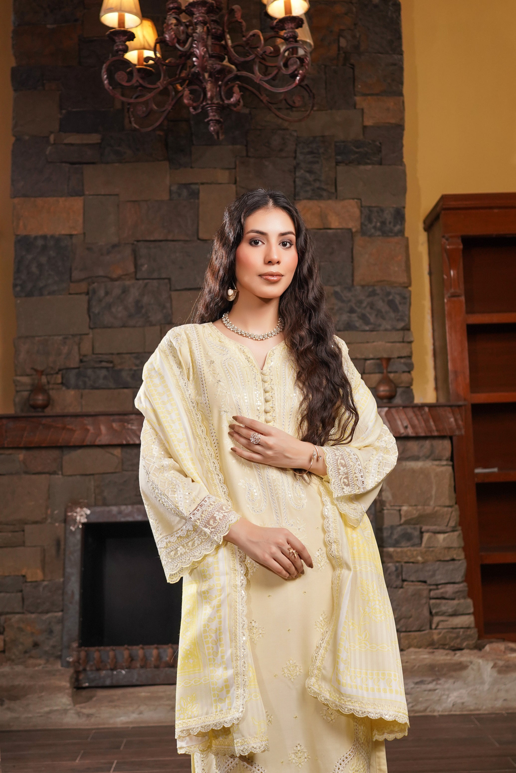 Munira Festive Dhanak 3 Piece Suit MUN696
