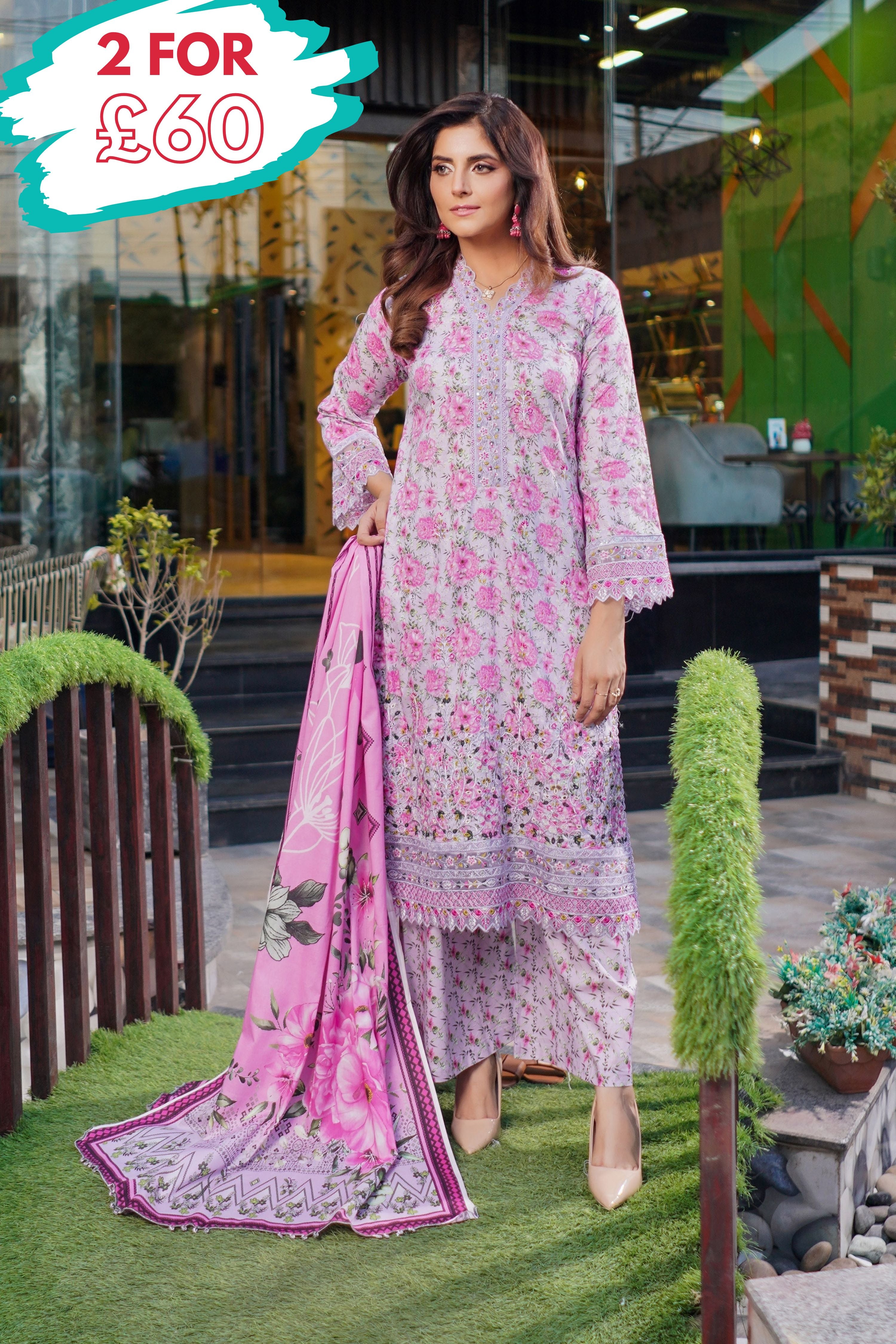 Munira Embroidered Lawn 3 Piece Suit MUN643