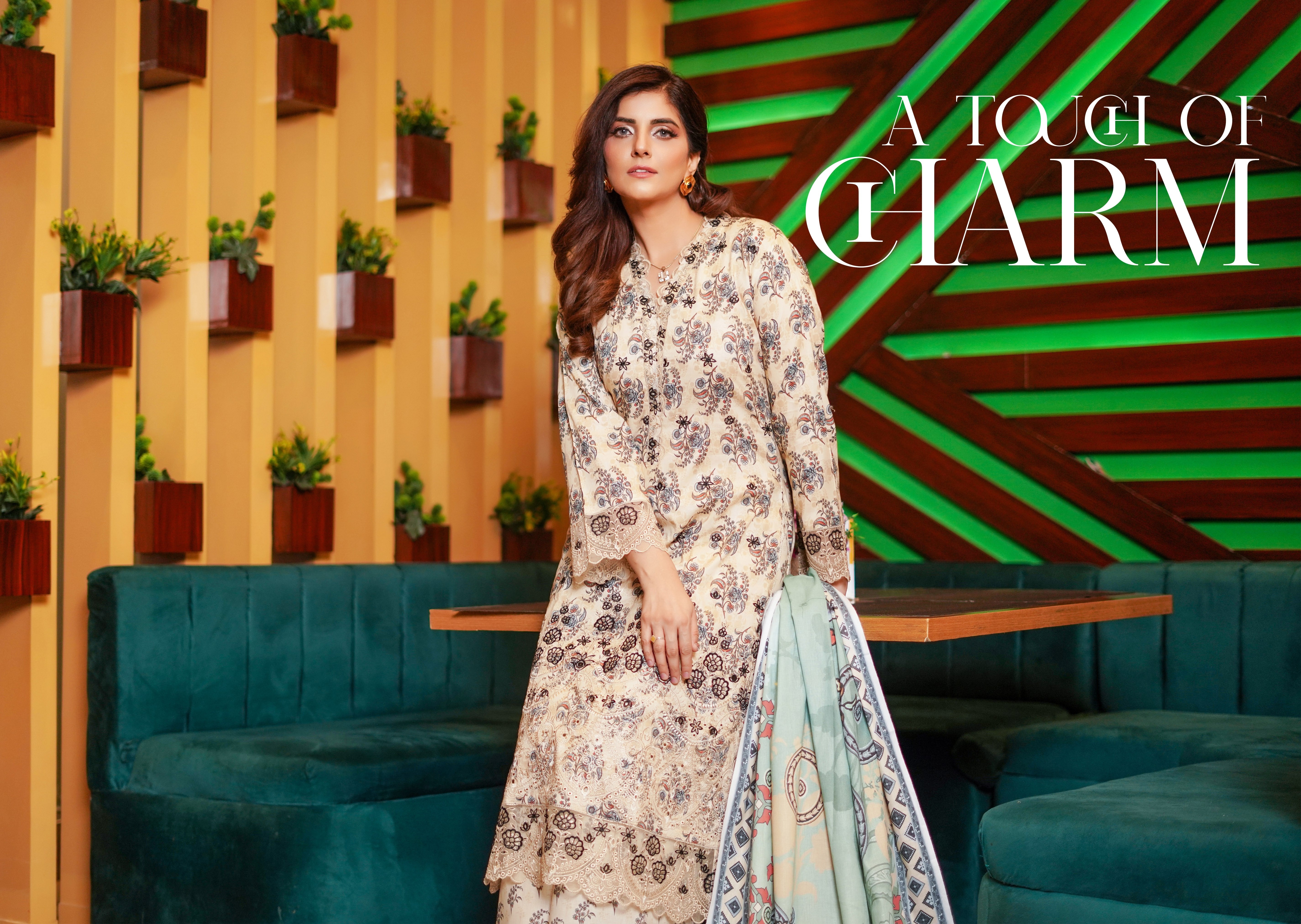 Munira Embroidered Lawn 3 Piece Suit MUN646