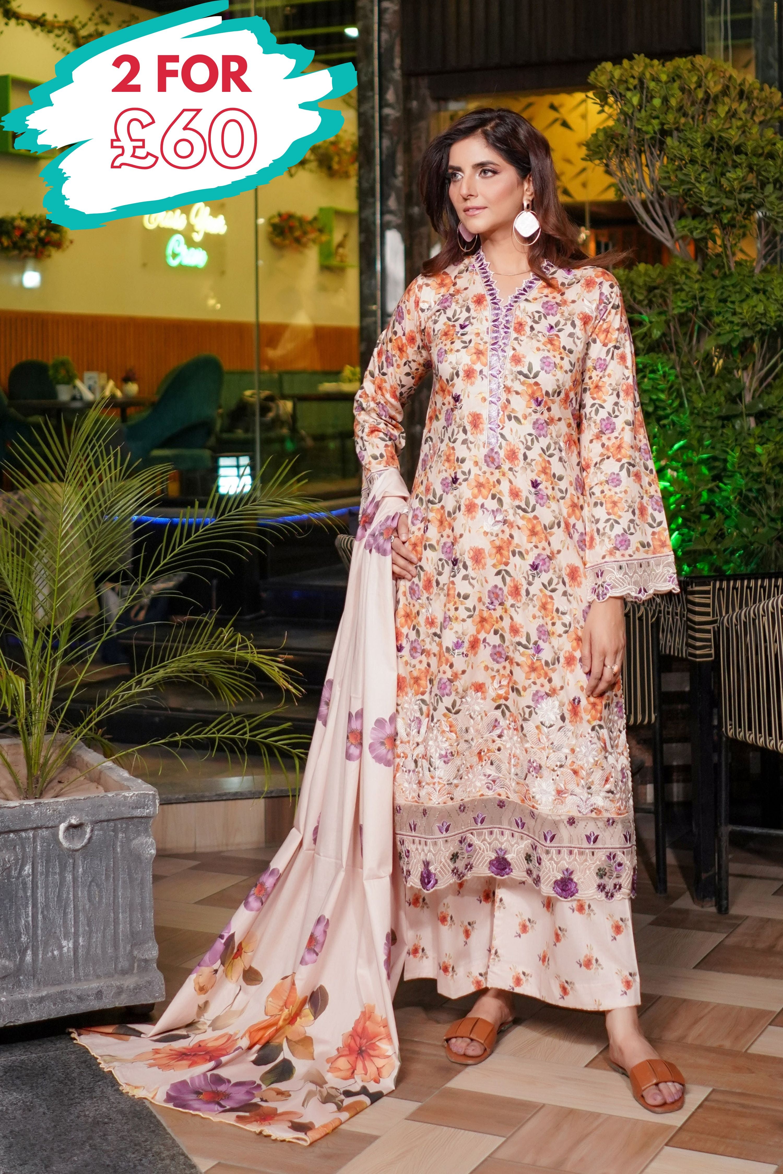Munira Embroidered Lawn 3 Piece Suit MUN649