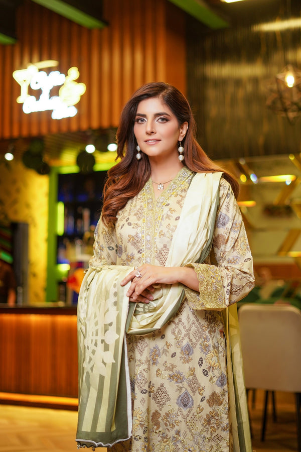 Munira Embroidered Lawn 3 Piece Suit MUN648