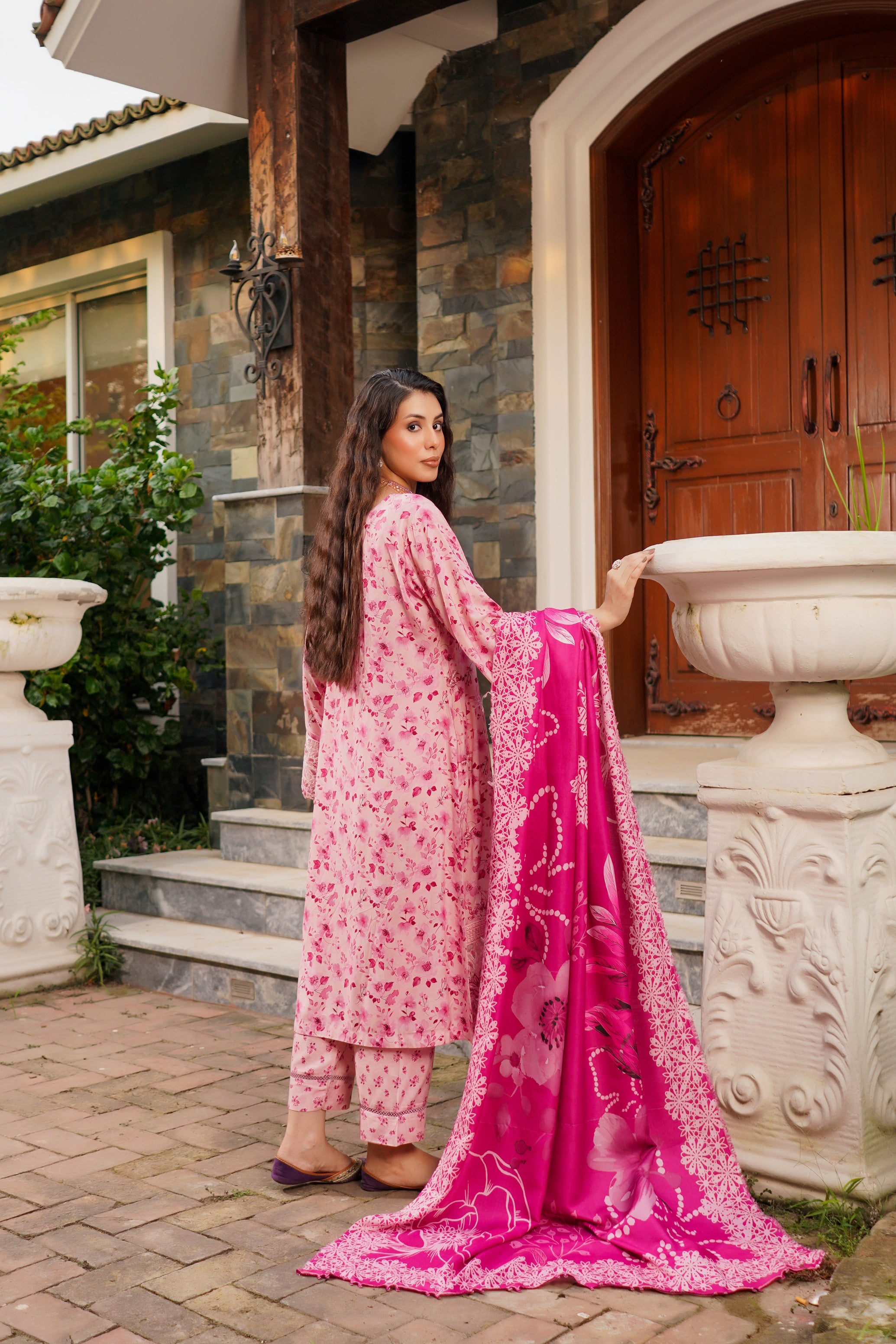 Munira Embroidered Linen 3 Piece Suit MUN692