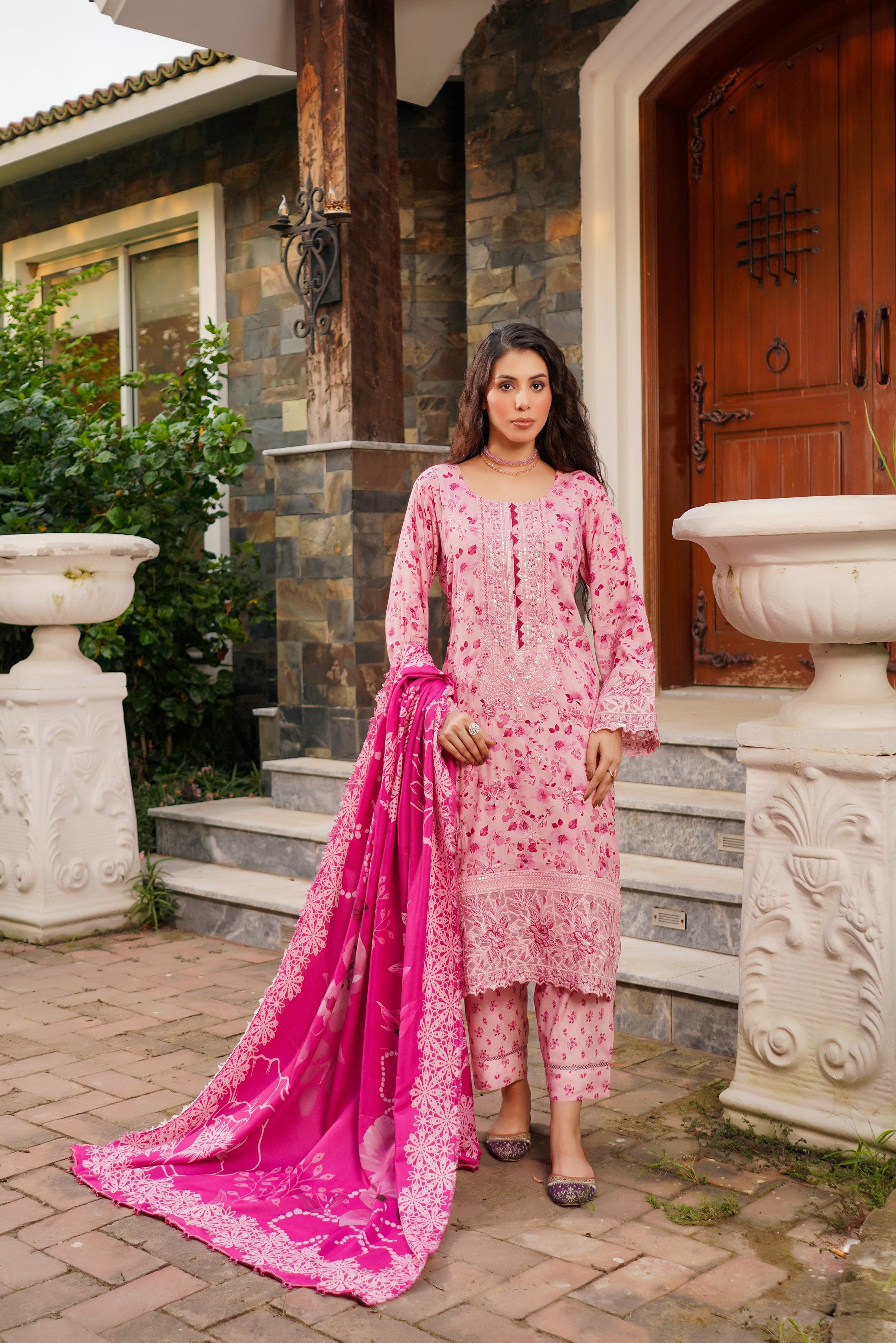 Munira Embroidered Linen 3 Piece Suit MUN692