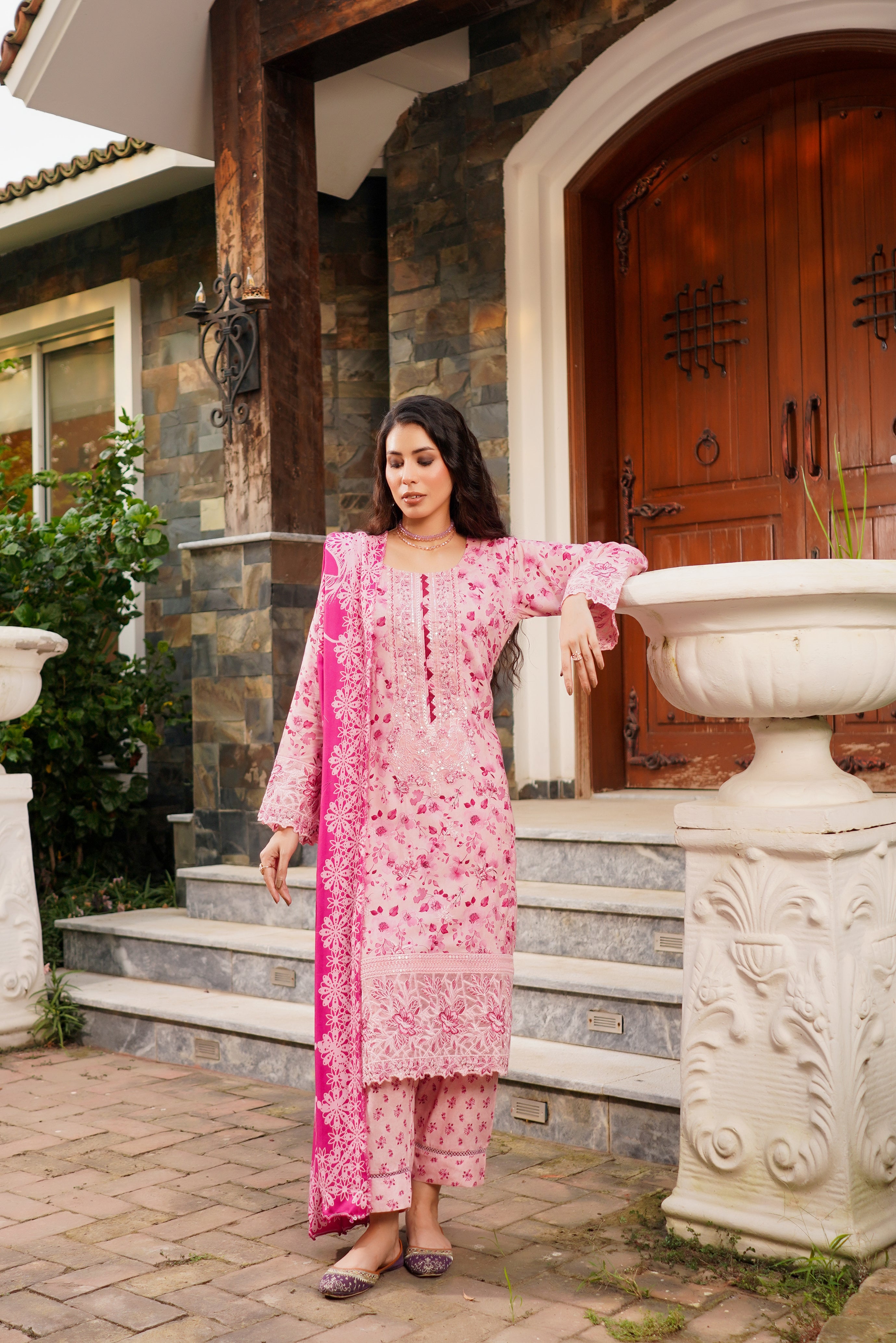 Munira Embroidered Linen 3 Piece Suit MUN692