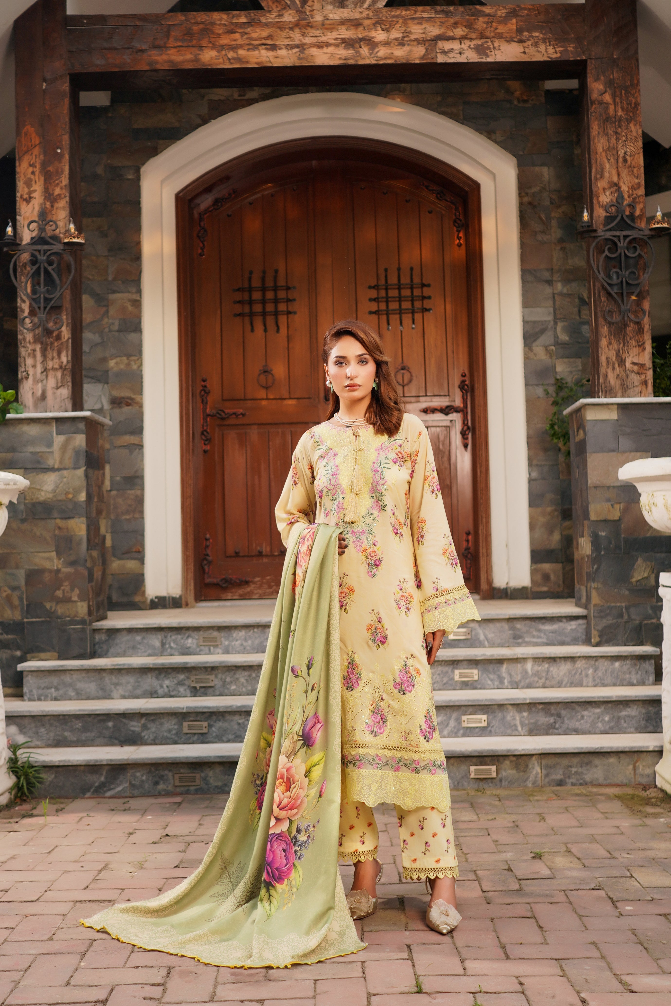 Munira Embroidered Linen 3 Piece Suit MUN693