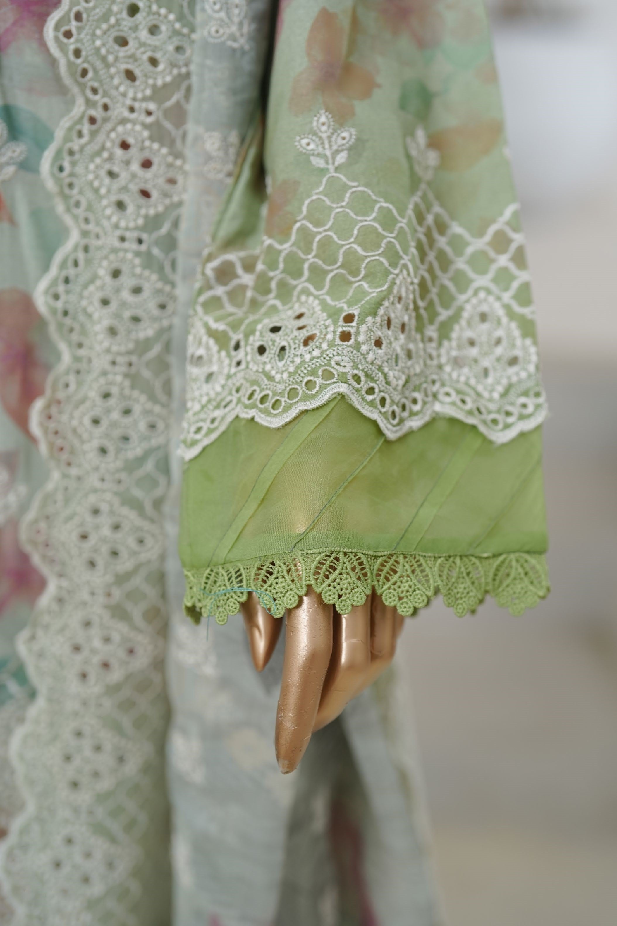 Sada Bahar Chikankari Lawn 3 Piece Suit SBA212