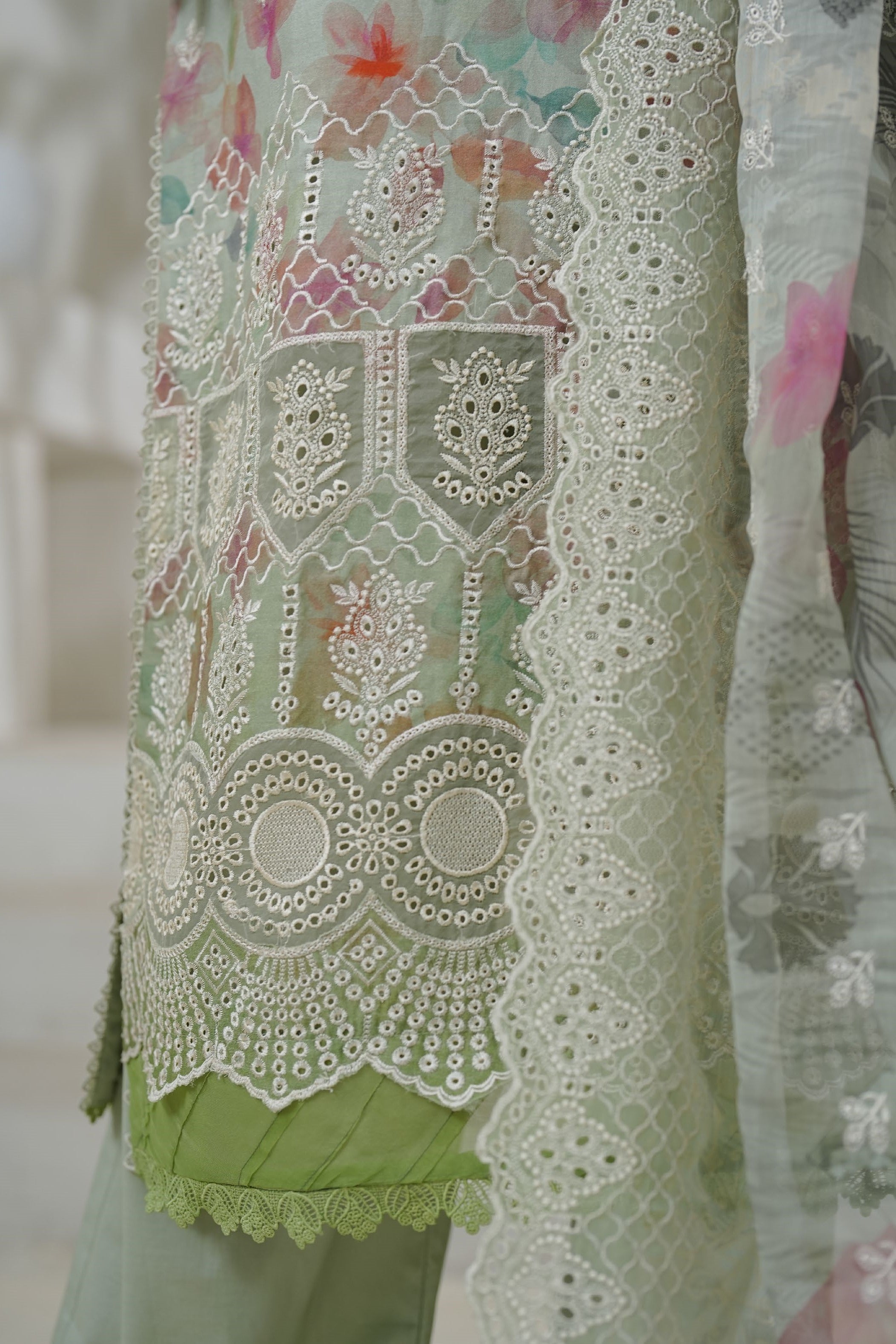 Sada Bahar Chikankari Lawn 3 Piece Suit SBA212