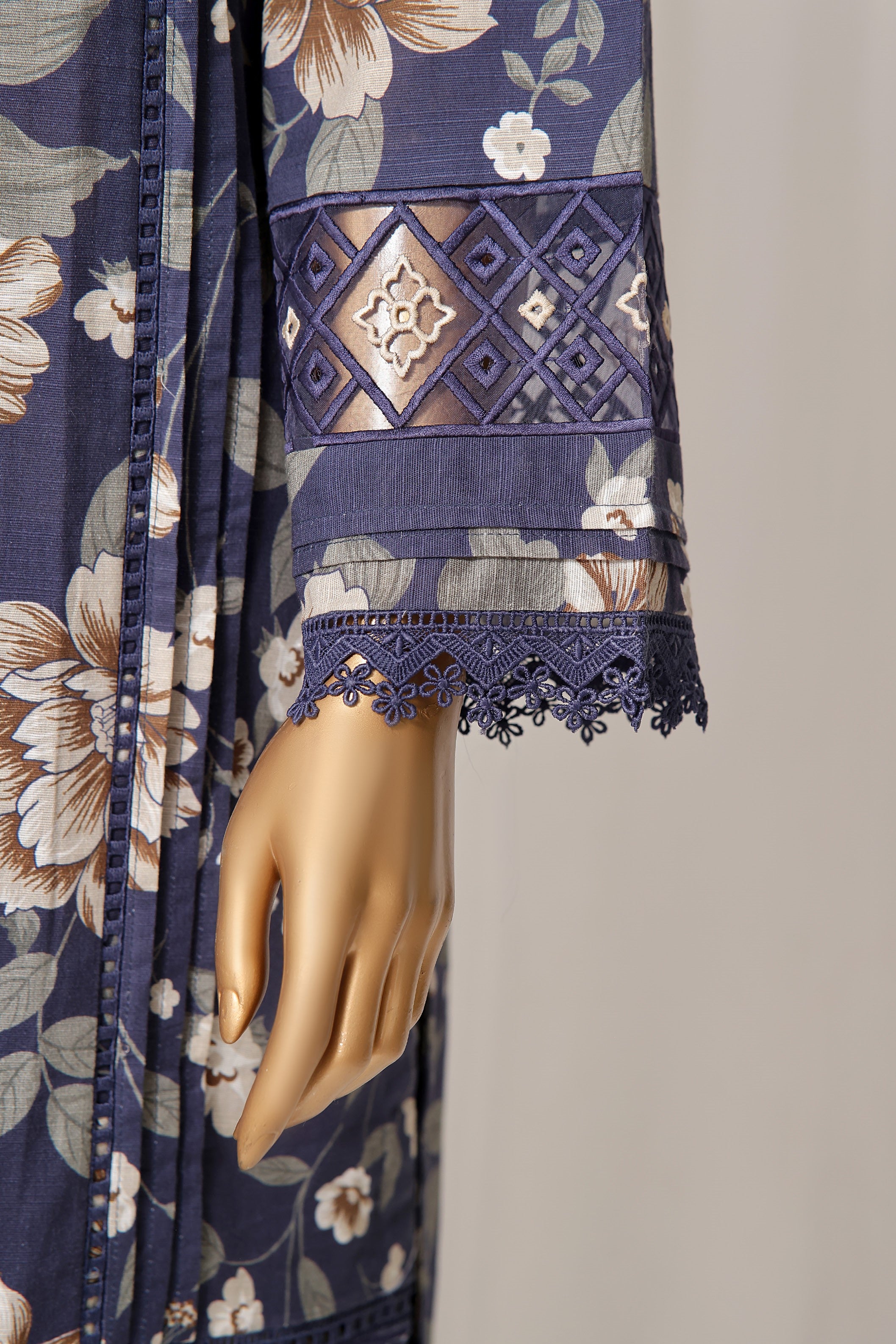 Sada Bahar Embroidered Khaddar 3 Piece Suit SBA146