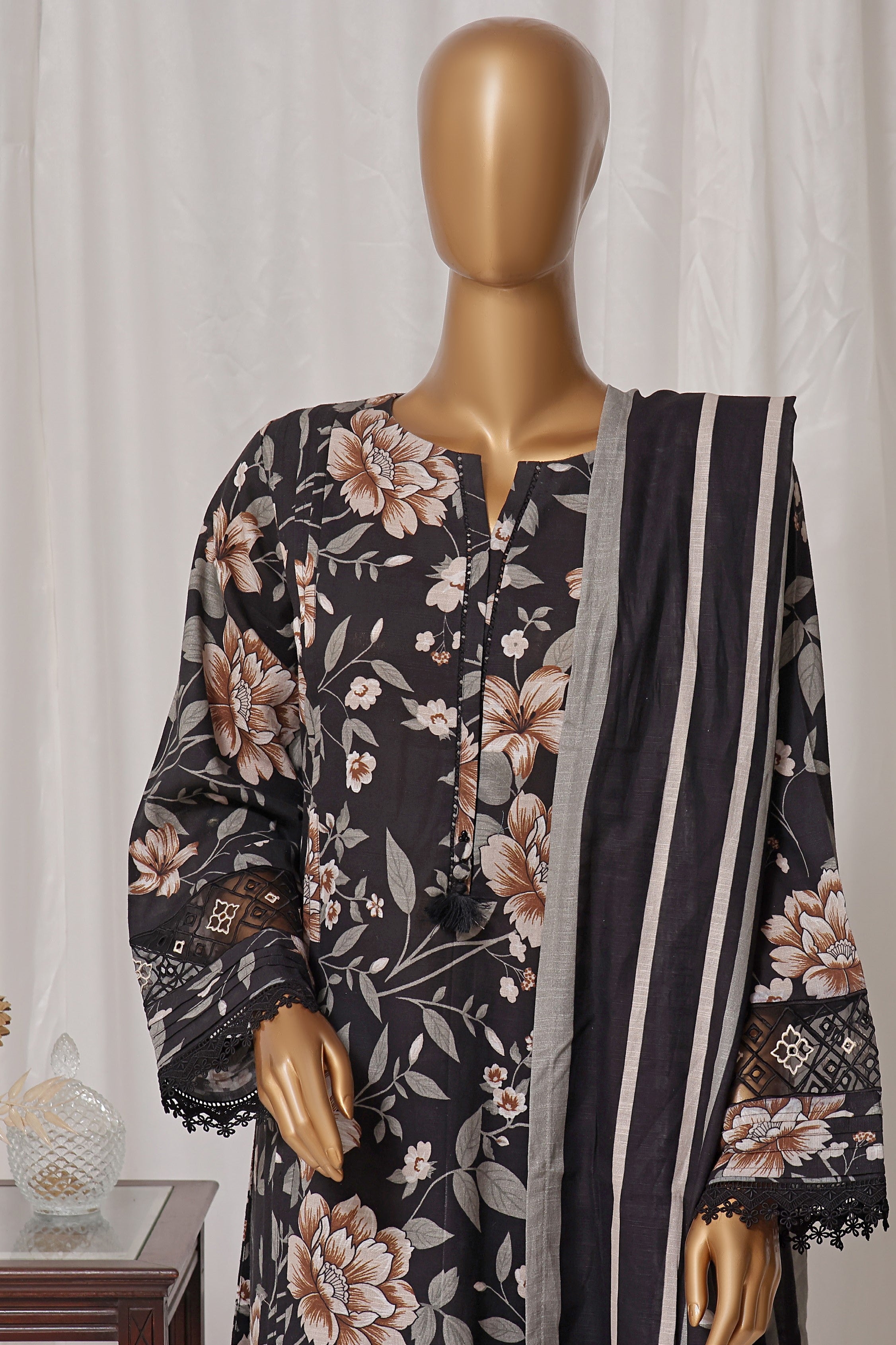 Sada Bahar Embroidered Khaddar 3 Piece Suit SBA147