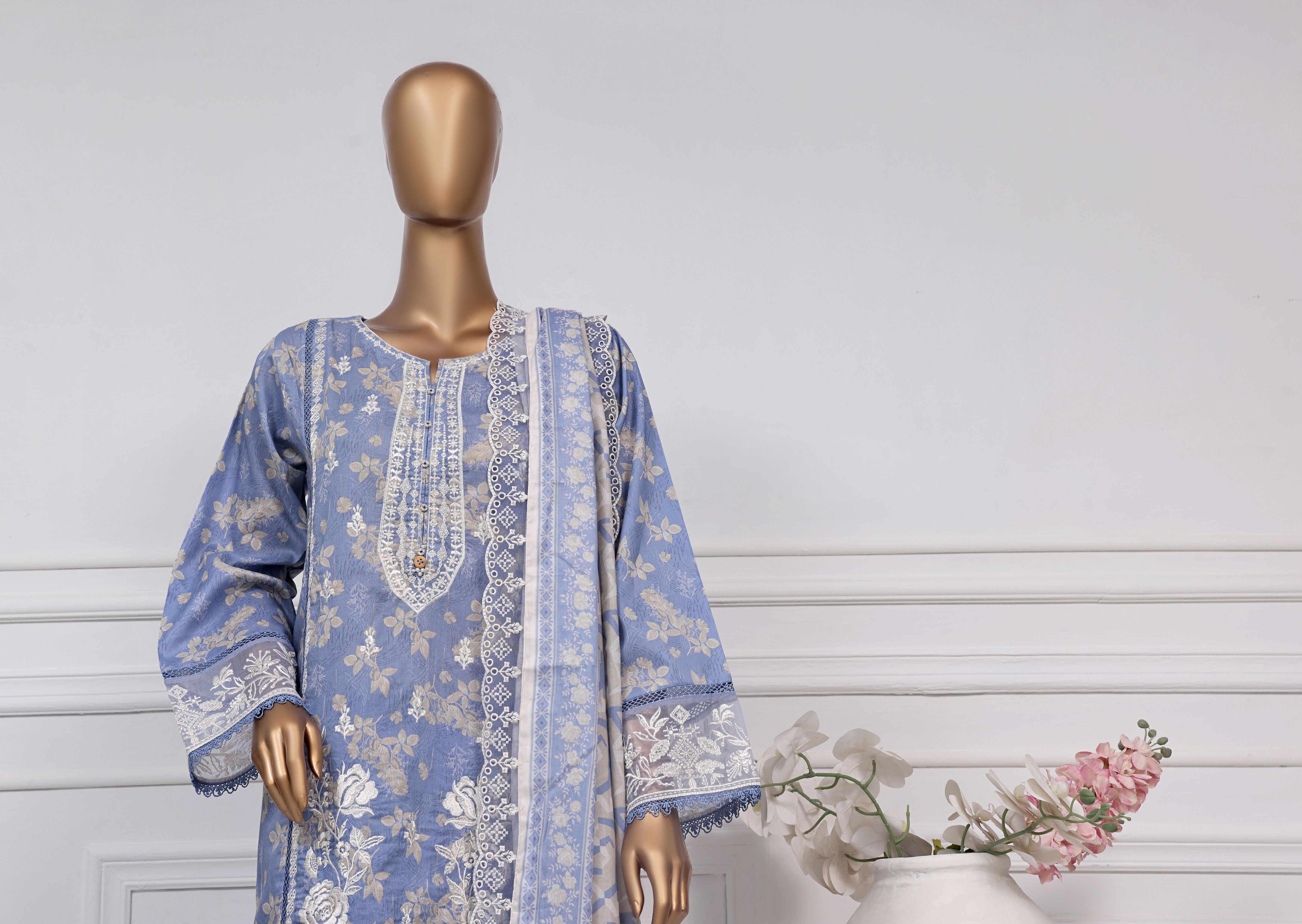 Sada Bahar Embroidered Luxury Lawn 3 Piece Suit SBA162