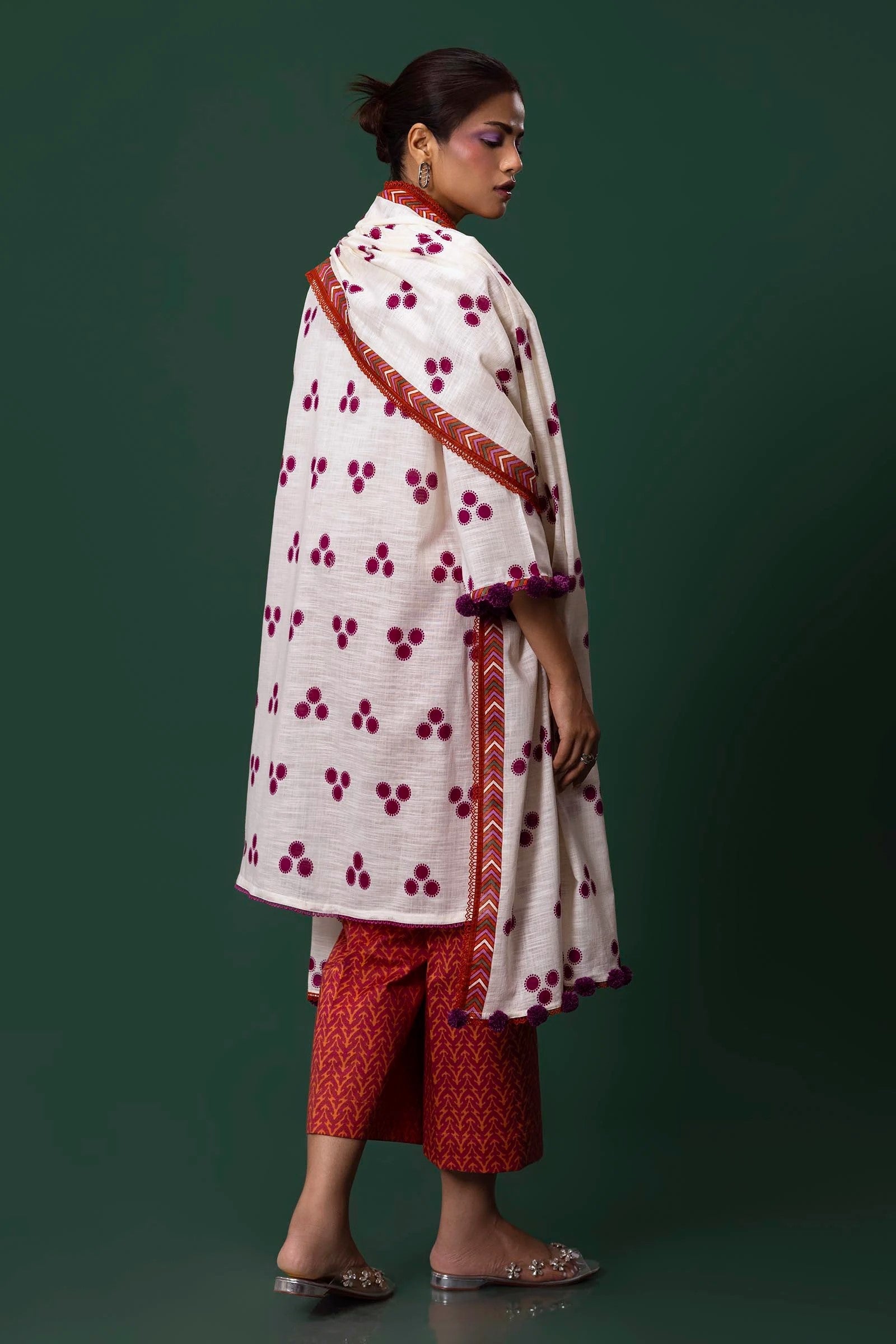Sana Safinaz Mahay 1A Khaddar 3 Piece Suit SAN299