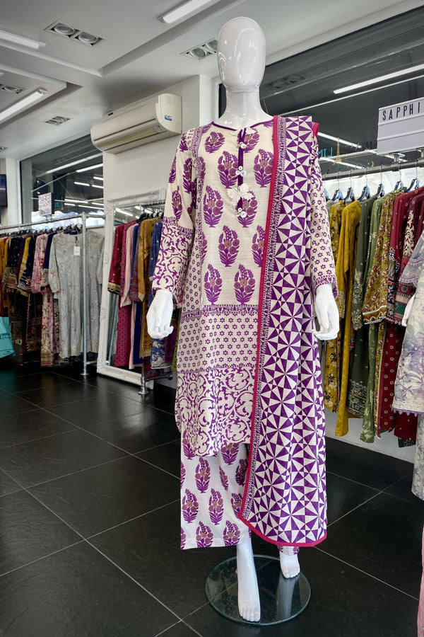 Sana Safinaz Mahay 9A Khaddar 3 Piece Shalwar Kameez SAN305