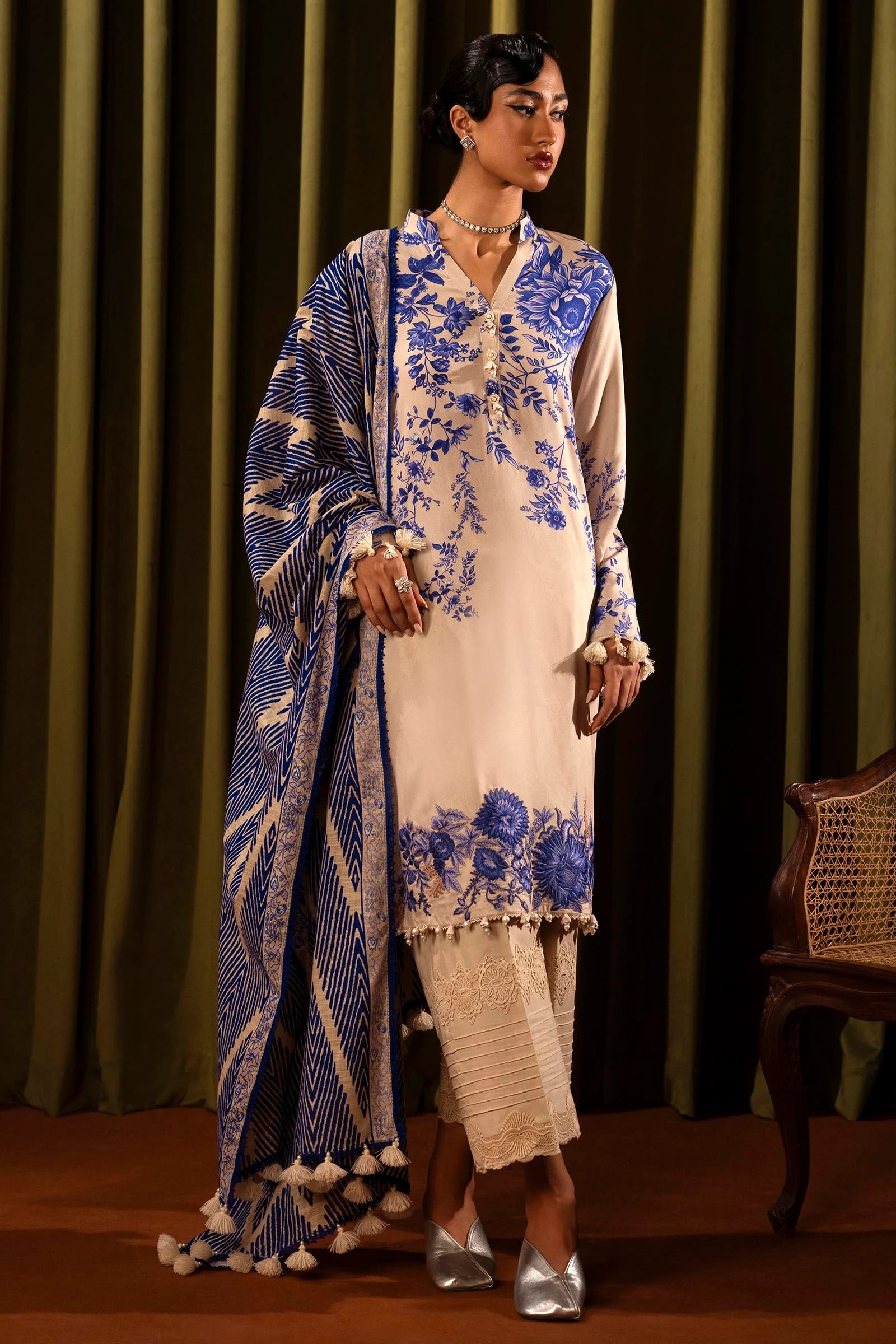 Sana Safinaz Muzlin 18A Linen 3 Piece Suit SAN331