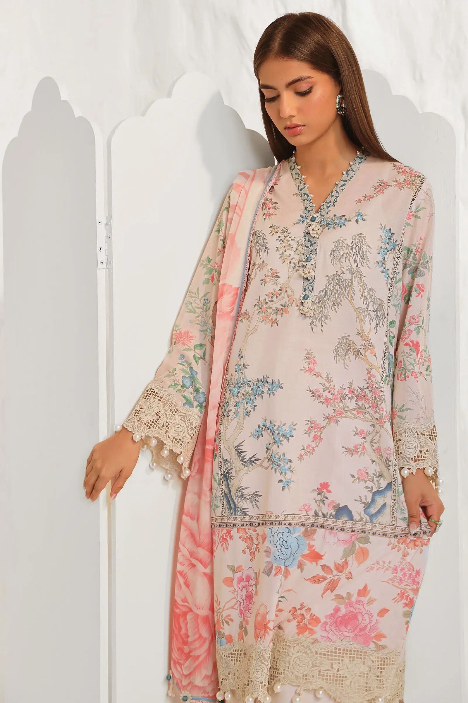 Sana Safinaz Muzlin 1A Embroidered Lawn 3 Piece Suit SAN336