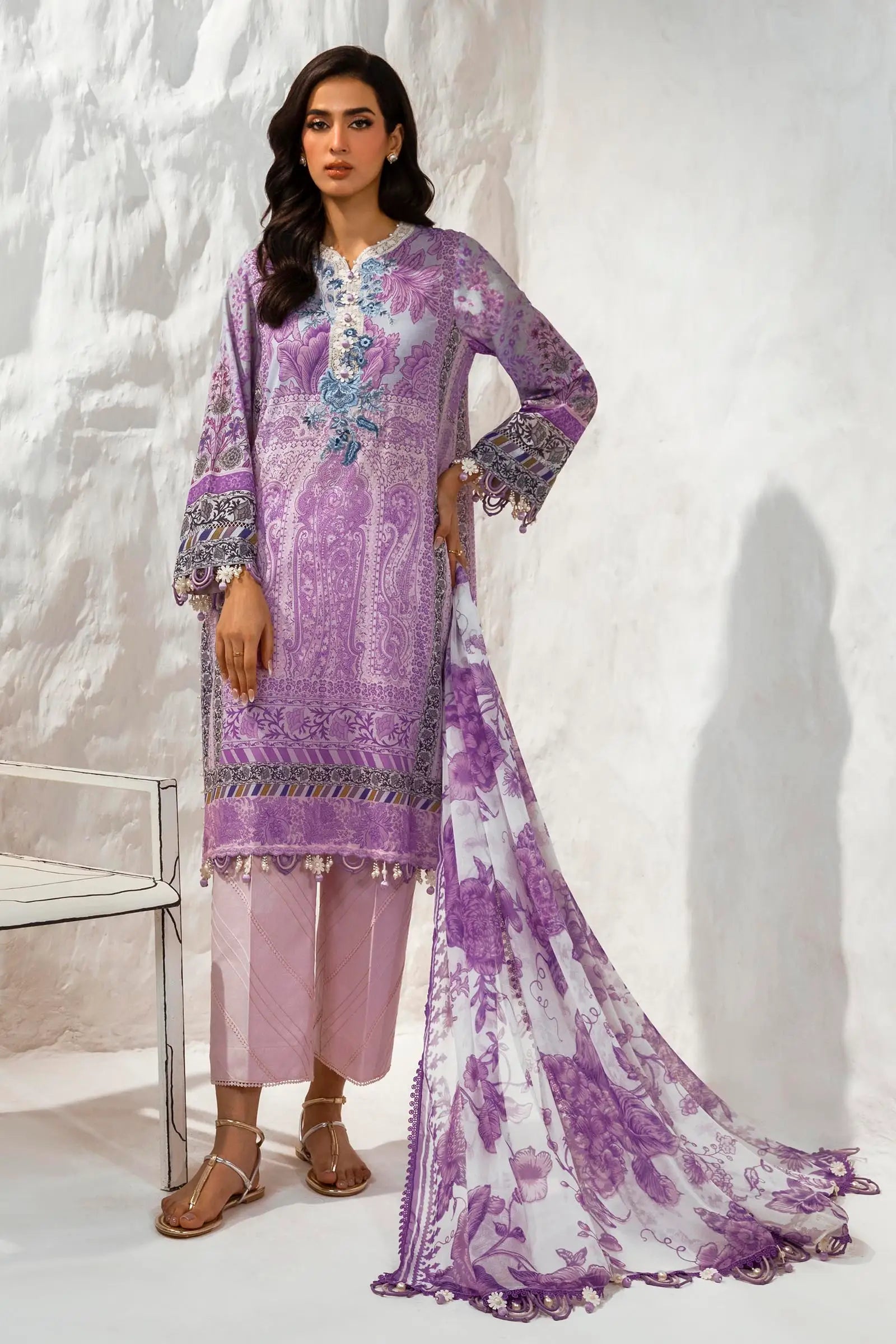 Sana Safinaz Muzlin 6B Embroidered Lawn 3 Piece Suit SAN339