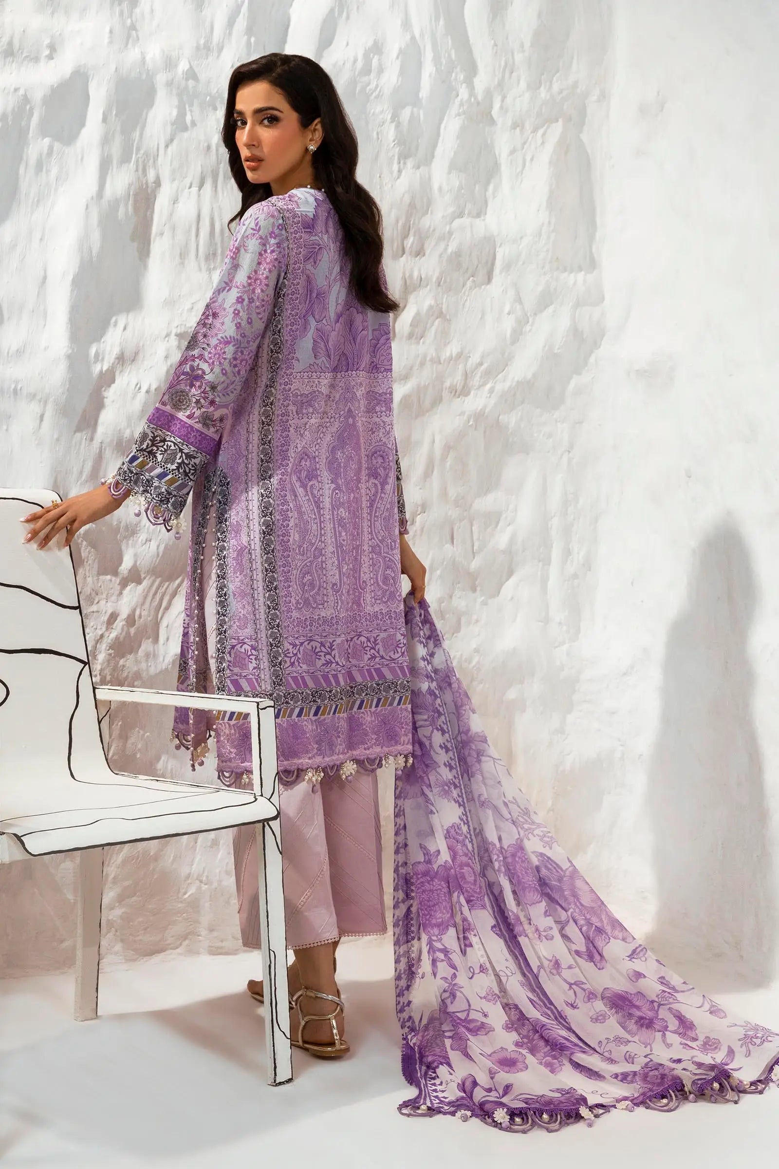 Sana Safinaz Muzlin 6B Embroidered Lawn 3 Piece Suit SAN339