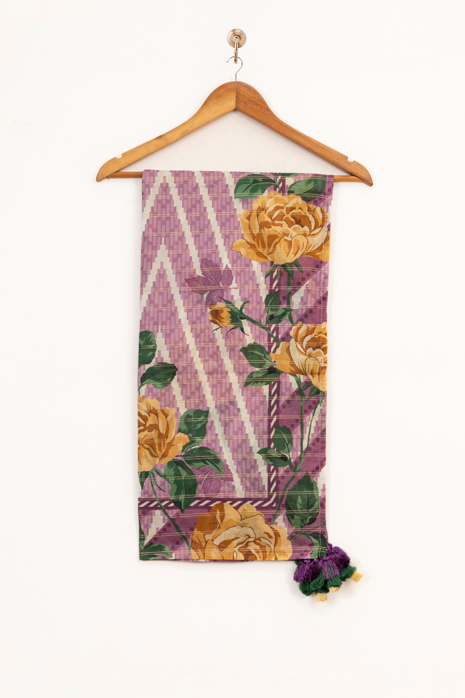 Sapphire Zari Lawn 3 Piece Suit SAP204