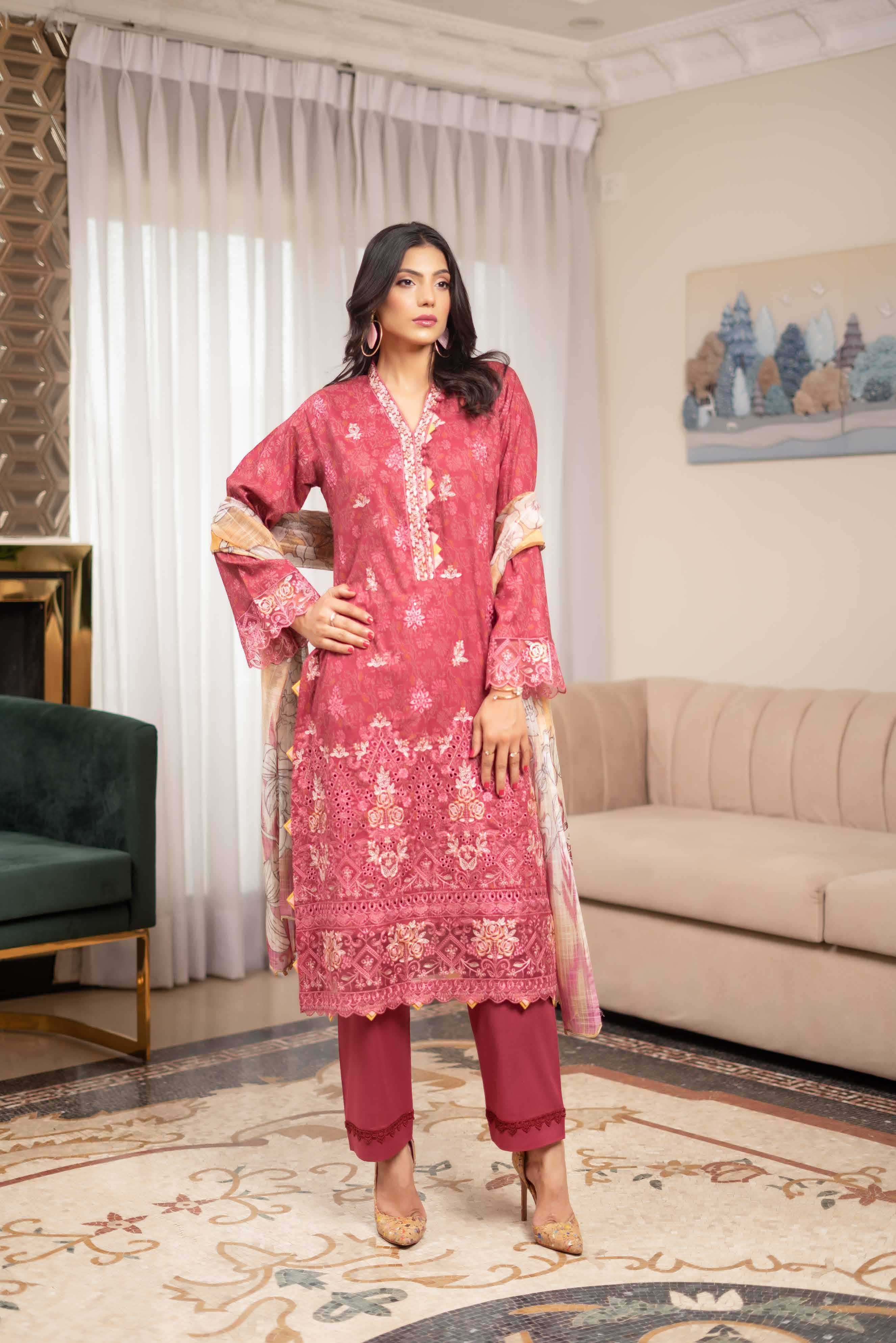 Munira Embroidered Lawn 3 Piece Suit MUN668