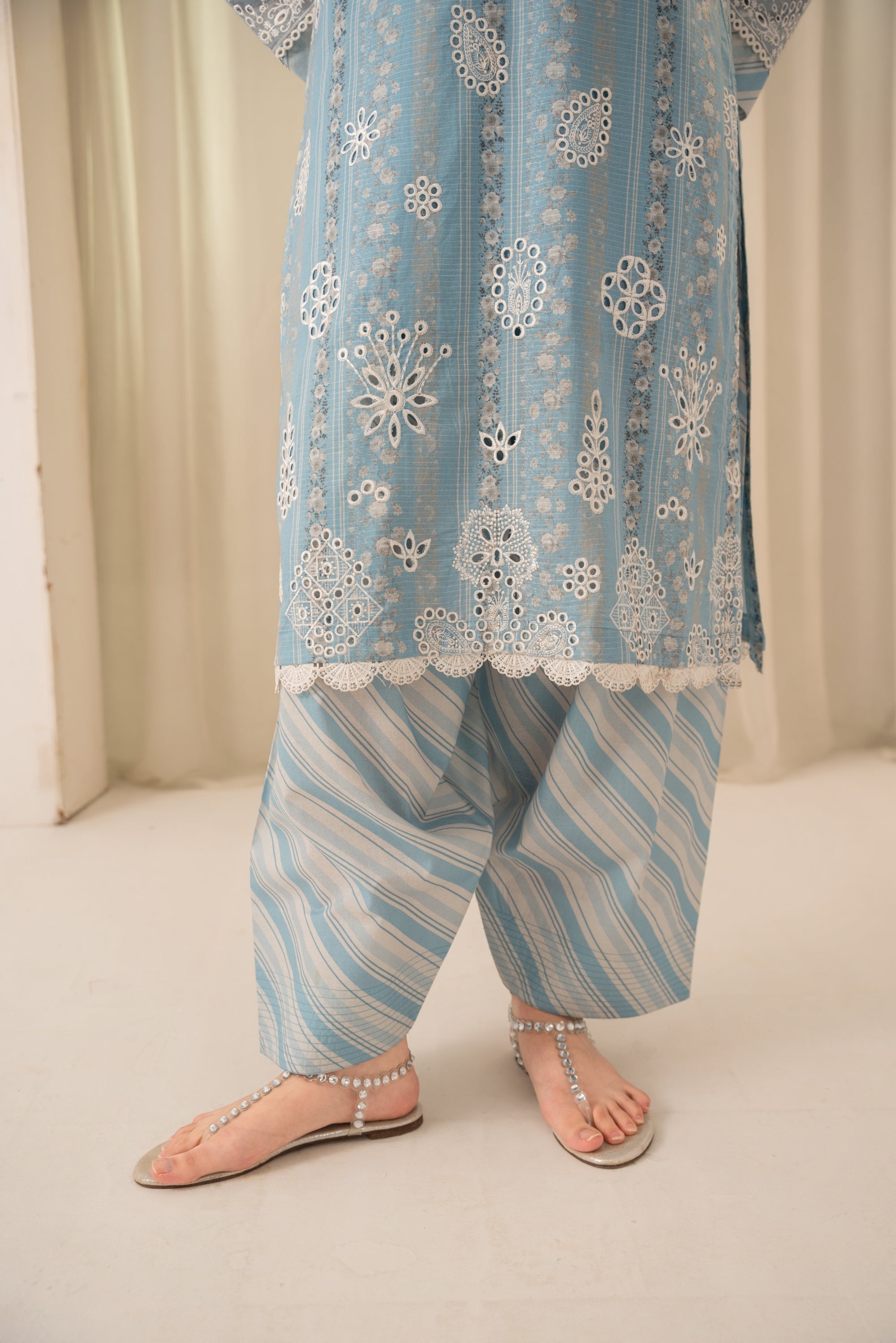 Amal Embroidered Lawn 3 Piece Shalwar Kameez ALL149