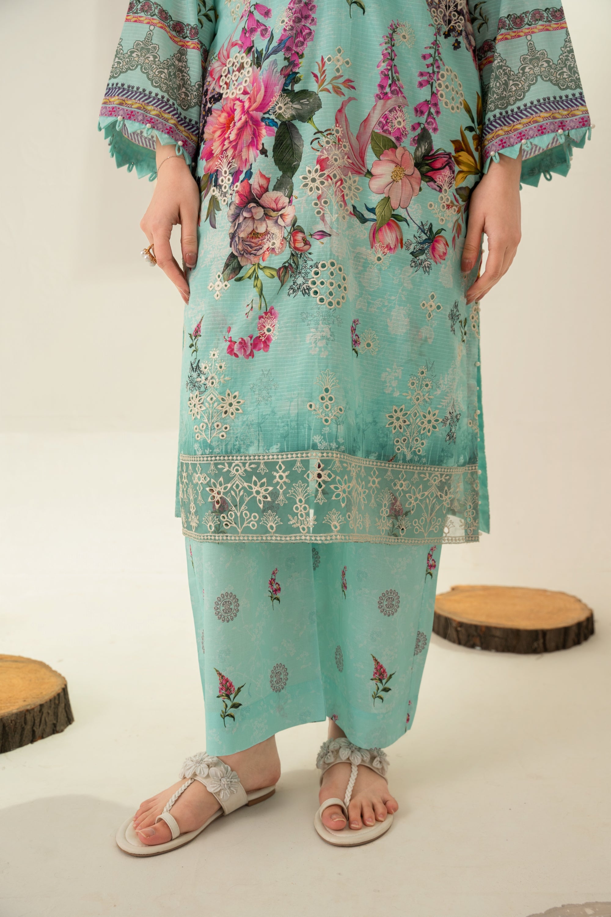 Amal Embroidered Lawn 3 Piece Suit ALL151