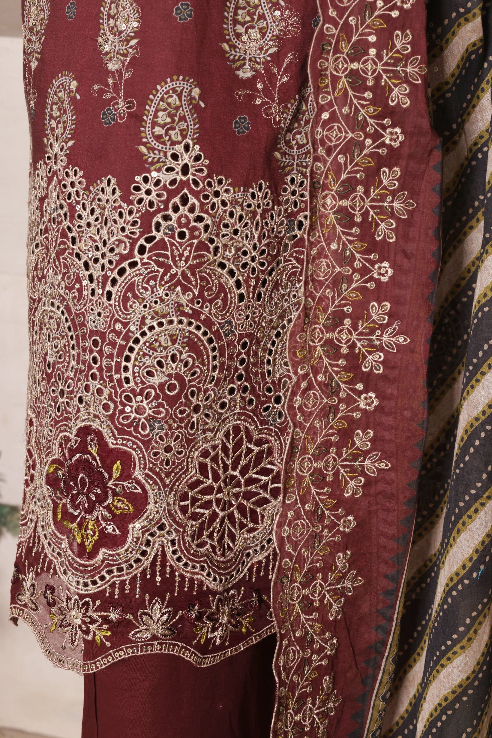 Bin Saeed Chikankari Lawn 3 Piece Suit BIN225