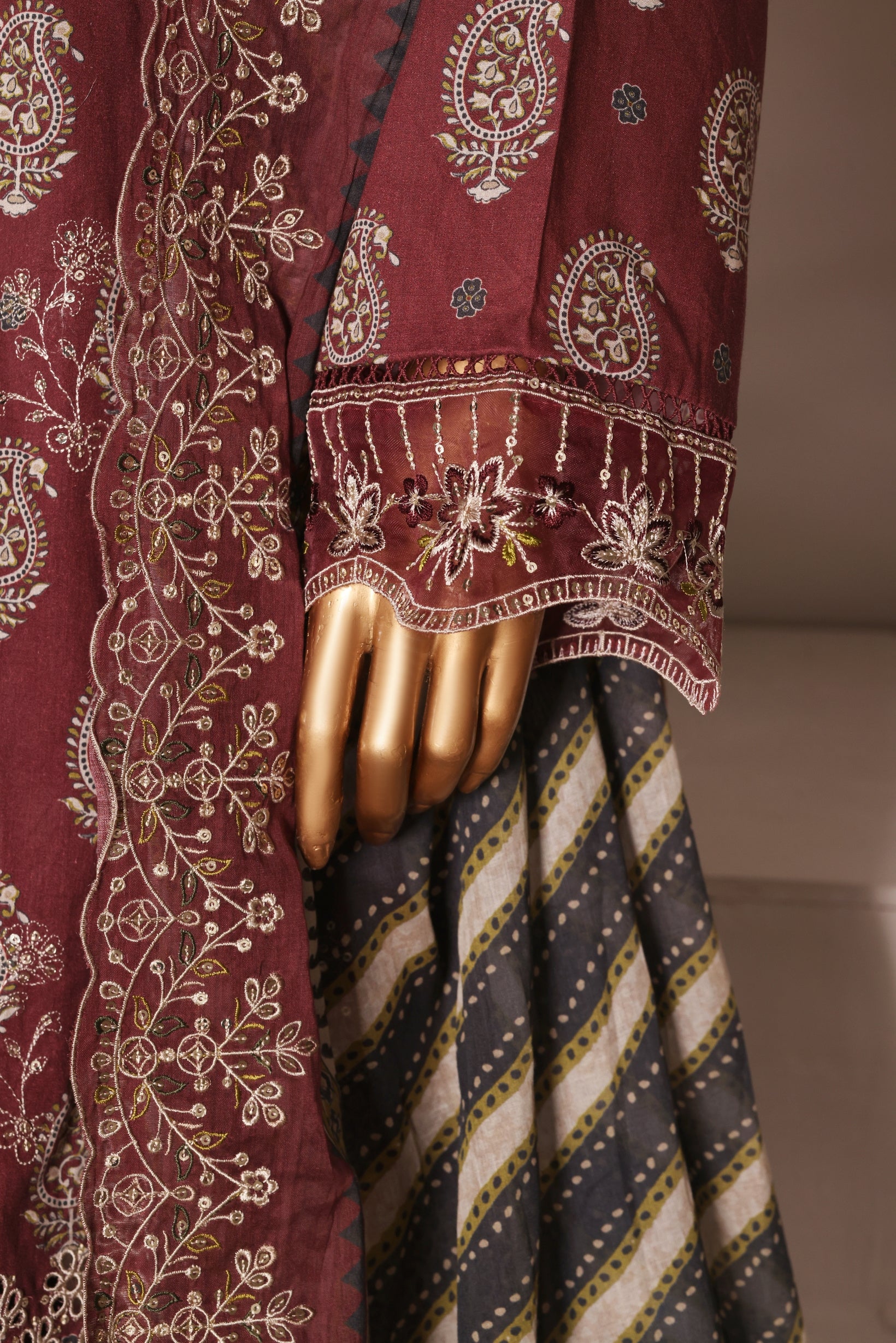 Bin Saeed Chikankari Lawn 3 Piece Suit BIN225