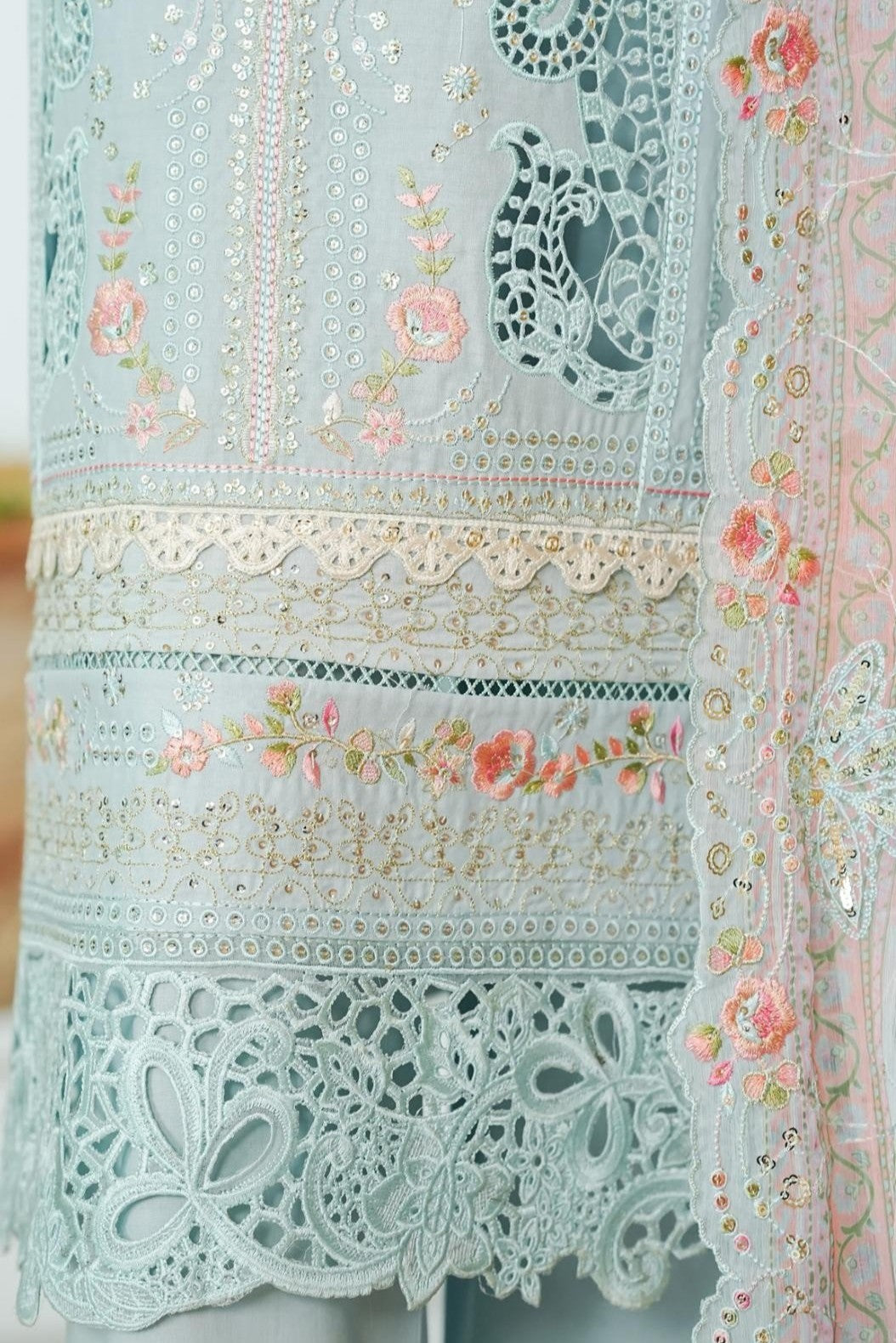 Bin Saeed Luxury Lawn 3 Piece Suit BIN223