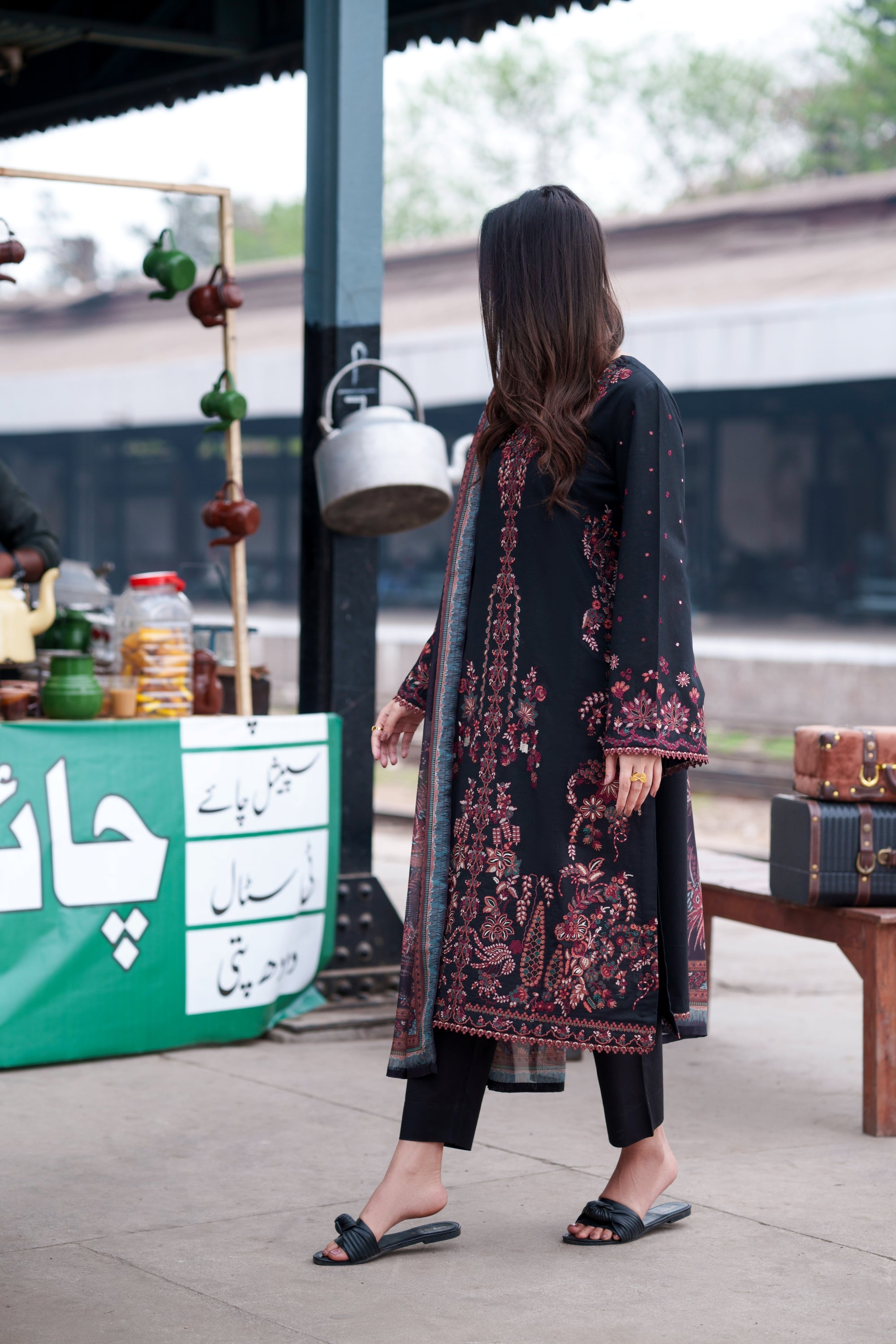 Casual Lite Festive Suit Ciara Noir CAS37